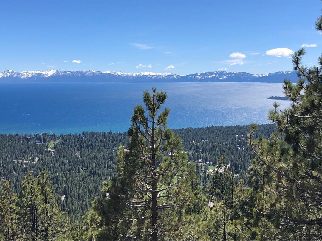 Spectacular Lake Tahoe Basin air quality. A day without purposeful burn agency air pollution. Let&rsquo;s hope our air quality districts do their job and keep it this way!