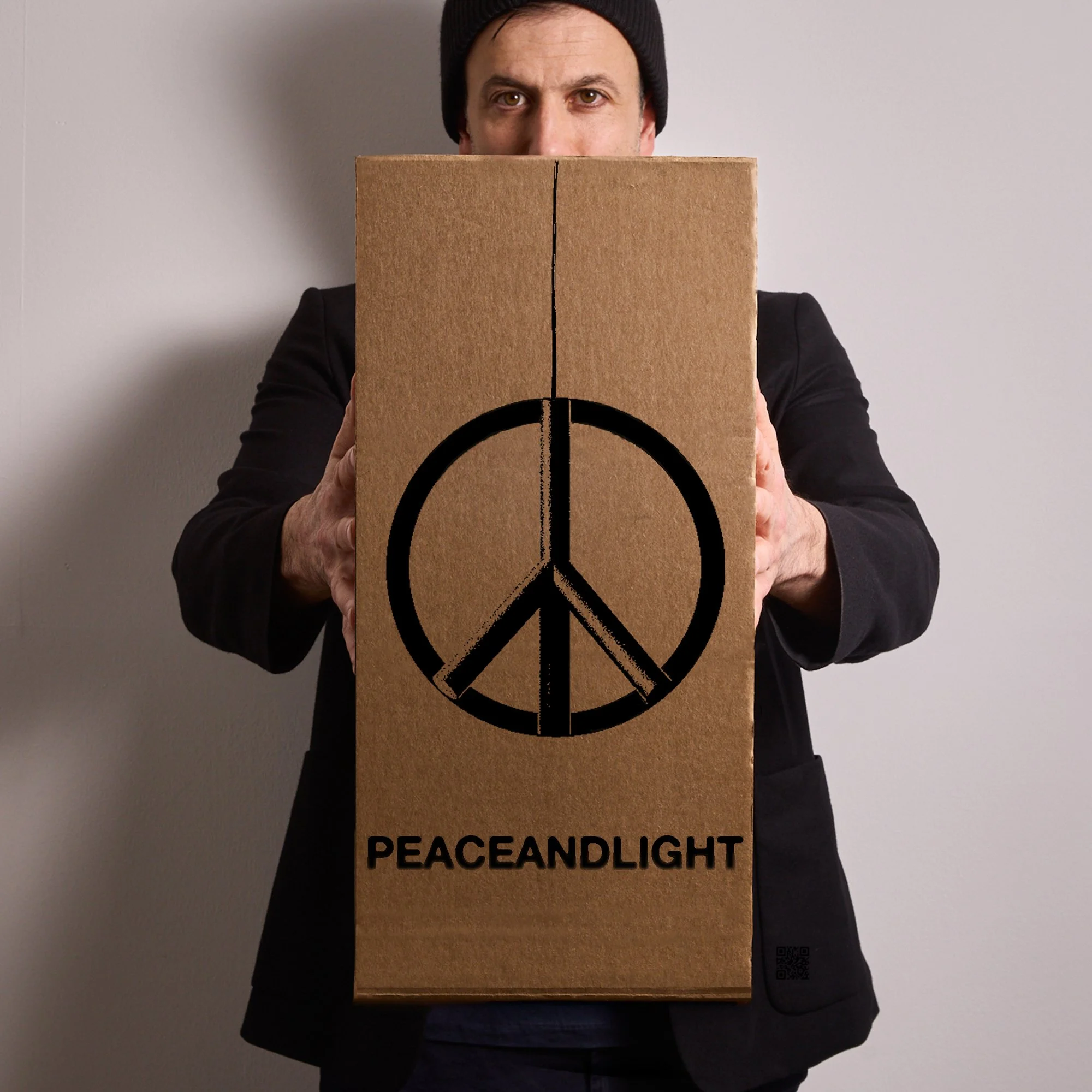 PL_0012_PEACE LIGHT 2 Copyright - MARK COCKSEDGE.jpg