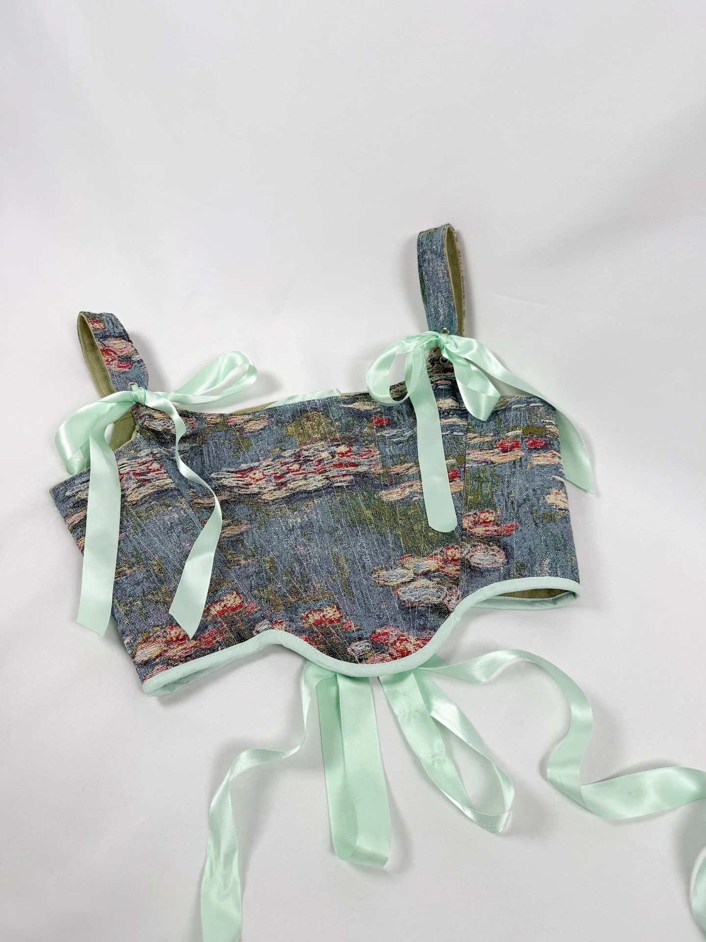 The Monet Tapestry corset 🌷🌷🌷

Still one of my most popular corsets! 

Perfect for adding a little pop of colour to your spring wardrobe ✨

Have a little look&hellip; 💌

sophiehannahdesigns.co.uk