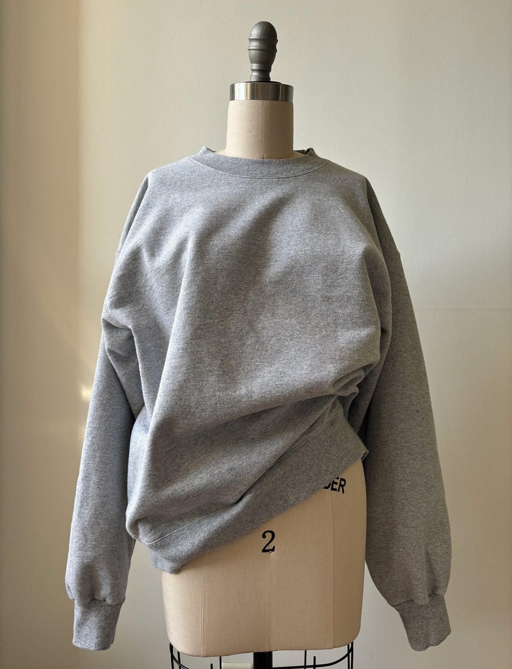 sweatshirt_03web.jpg