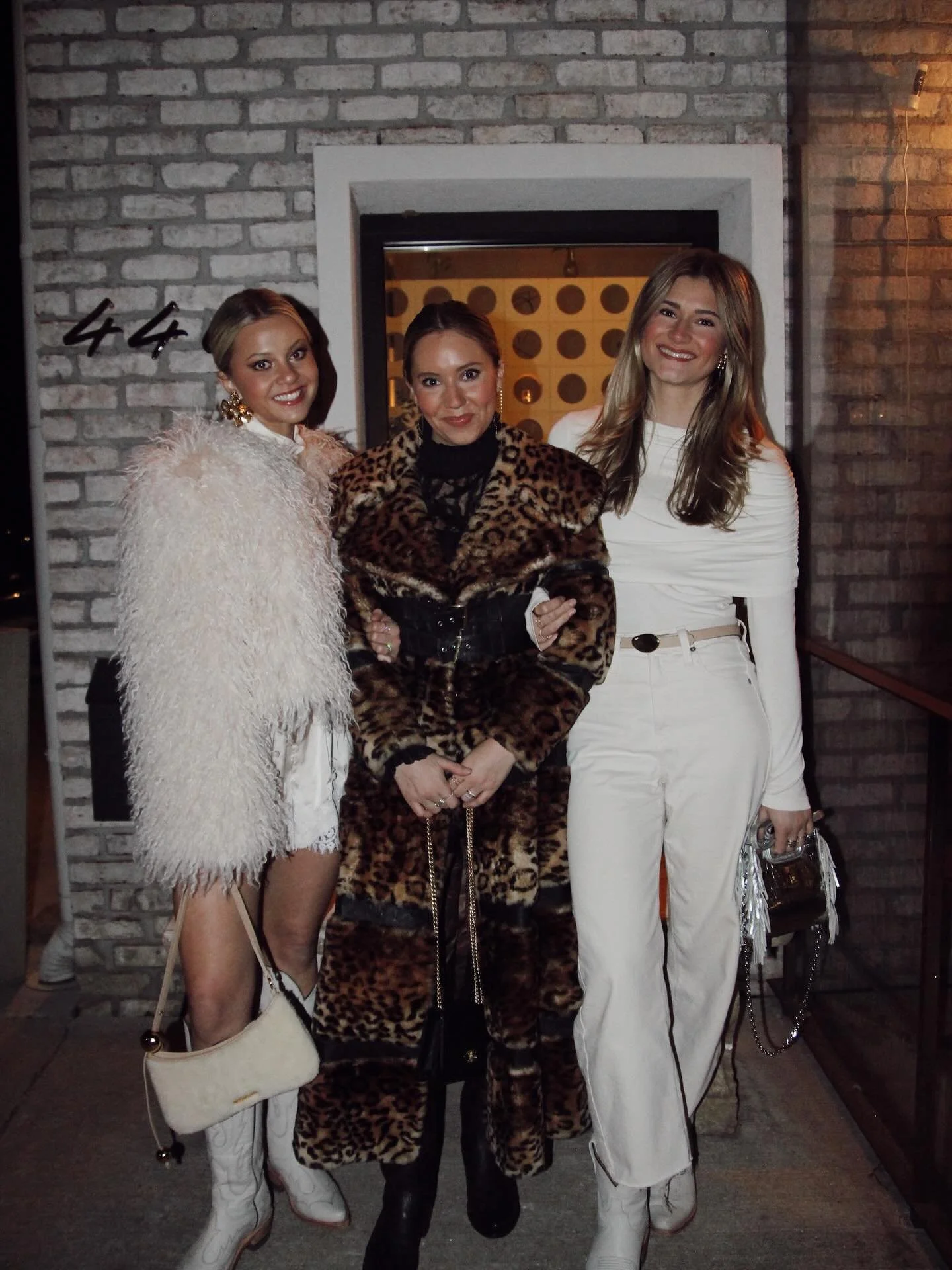 a weekend good for the soul 🫶🏻

&mdash;

#style #sisters #styleinspiration #styleinspo