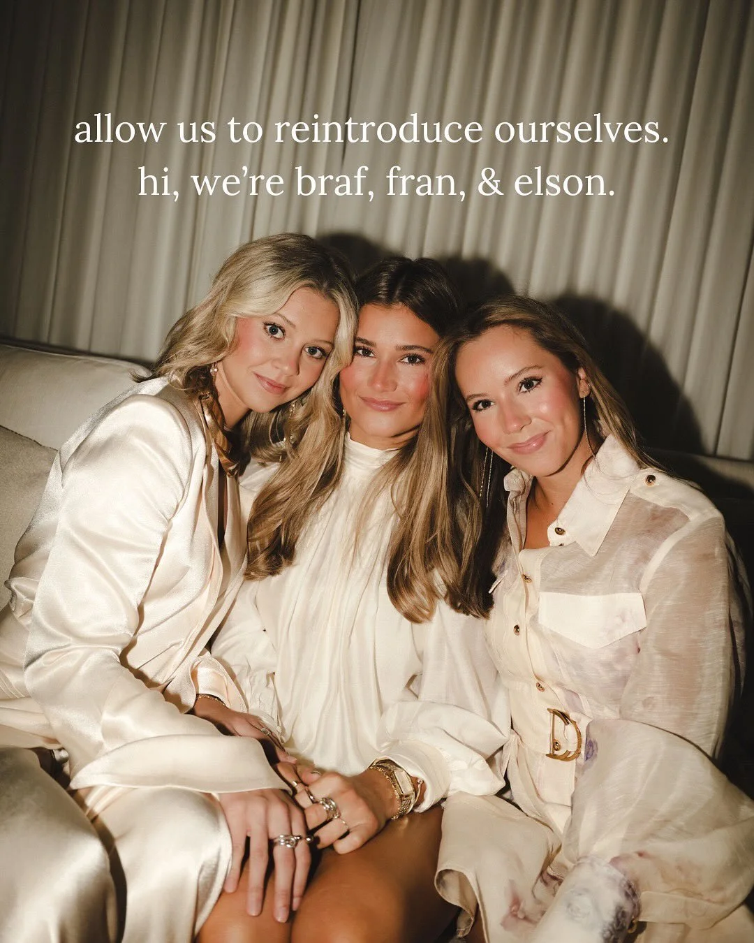 hiiiiiiii to 18k of you!!!!!! 🤍 time to reintroduce ourselves! what questions do you have for us! drop them in the comments!!! 

&mdash;

#personalstylist #personalstyle #sisters