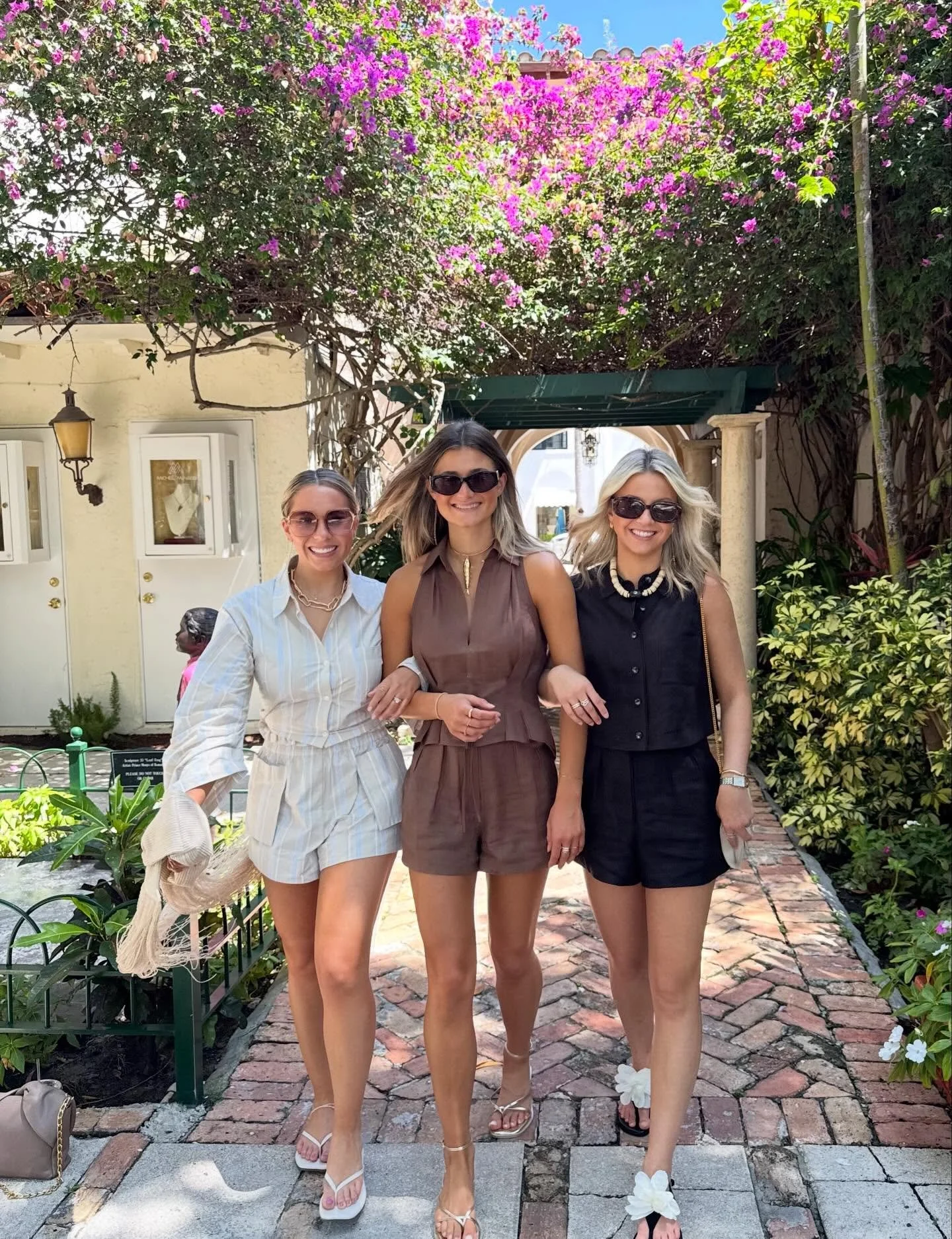 today in Palm Beach felt like 💖🪩🐒🦩🌴✨☕️

sets gifted from @shop.hevron we have gotten soooooo many of our clients hooked on these! such classic, comfy, well made sets that will stay &ldquo;in&rdquo; forever &mdash; everyone neeeeeds one in their 