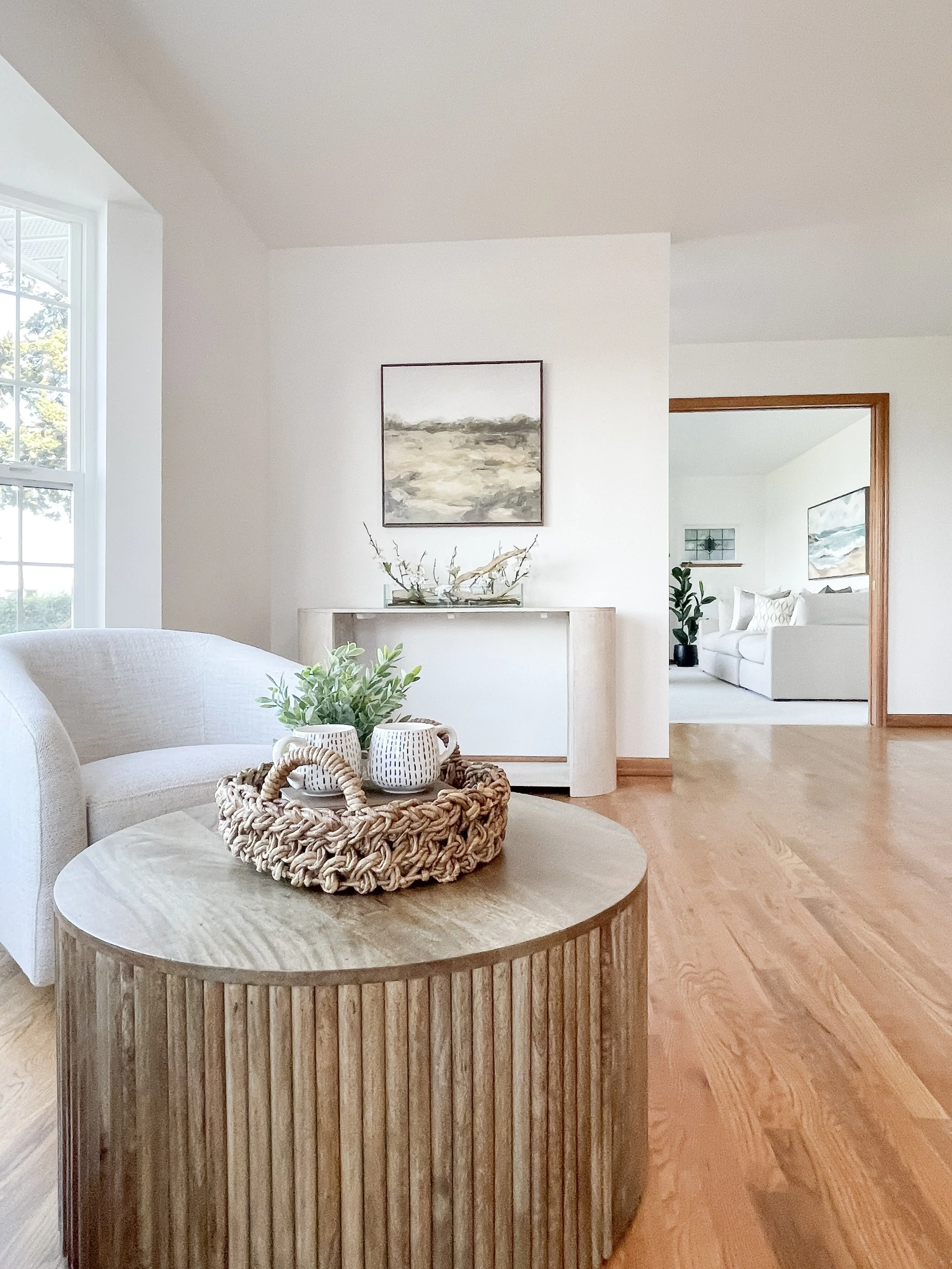 Rambler-style Sedro-Woolley home staged to help buyers understand room scale.