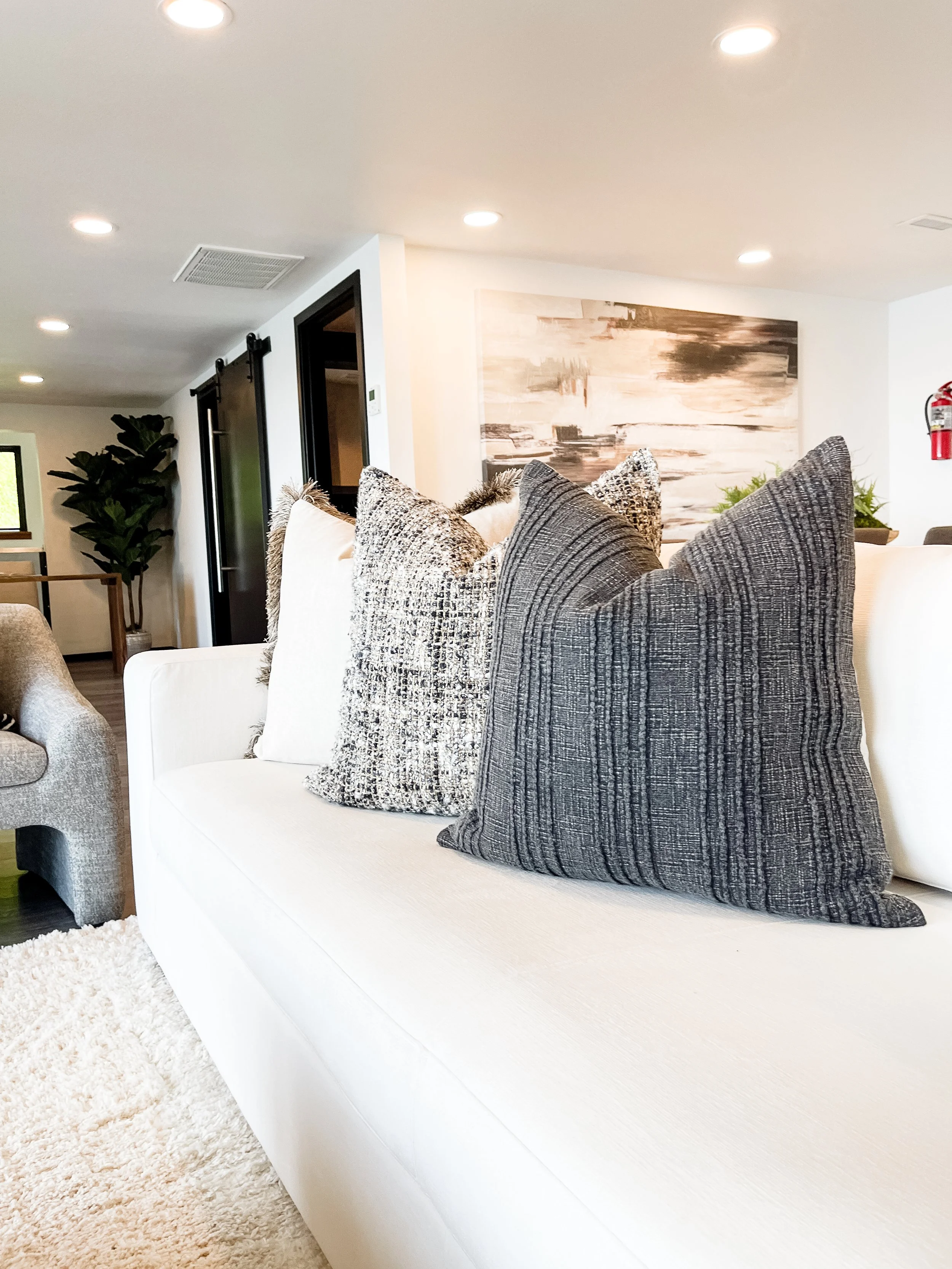 How to Style a Mist-White Sofa for a Warm, Layered Living Room