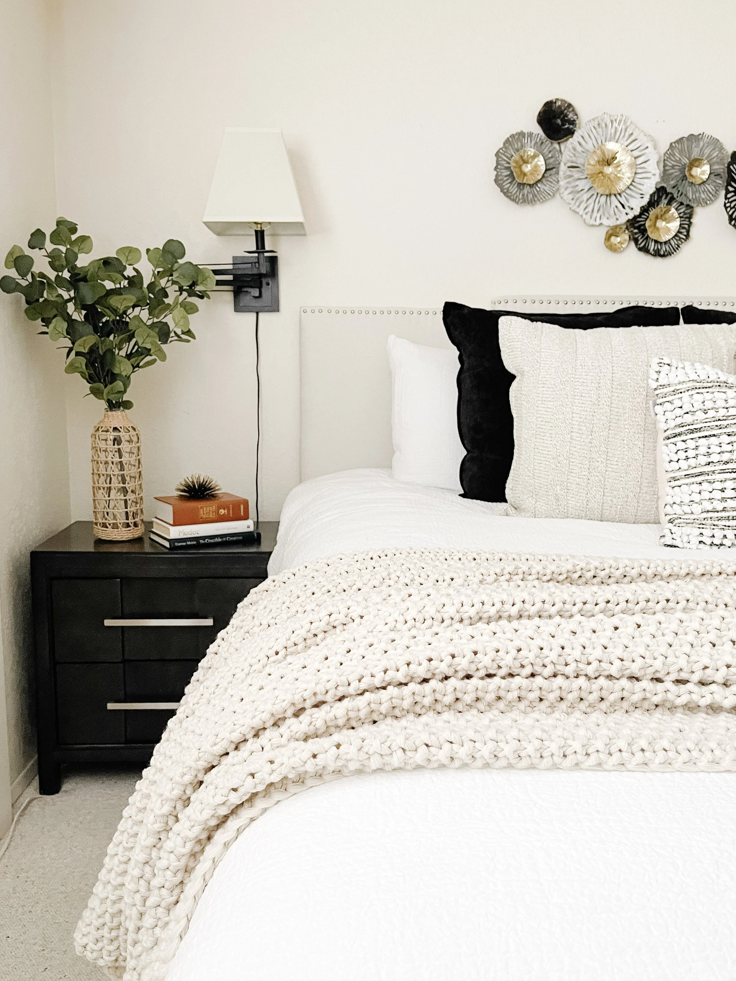 Cozy bedroom staging in Mount Vernon created to appeal to a wide range of buyers.