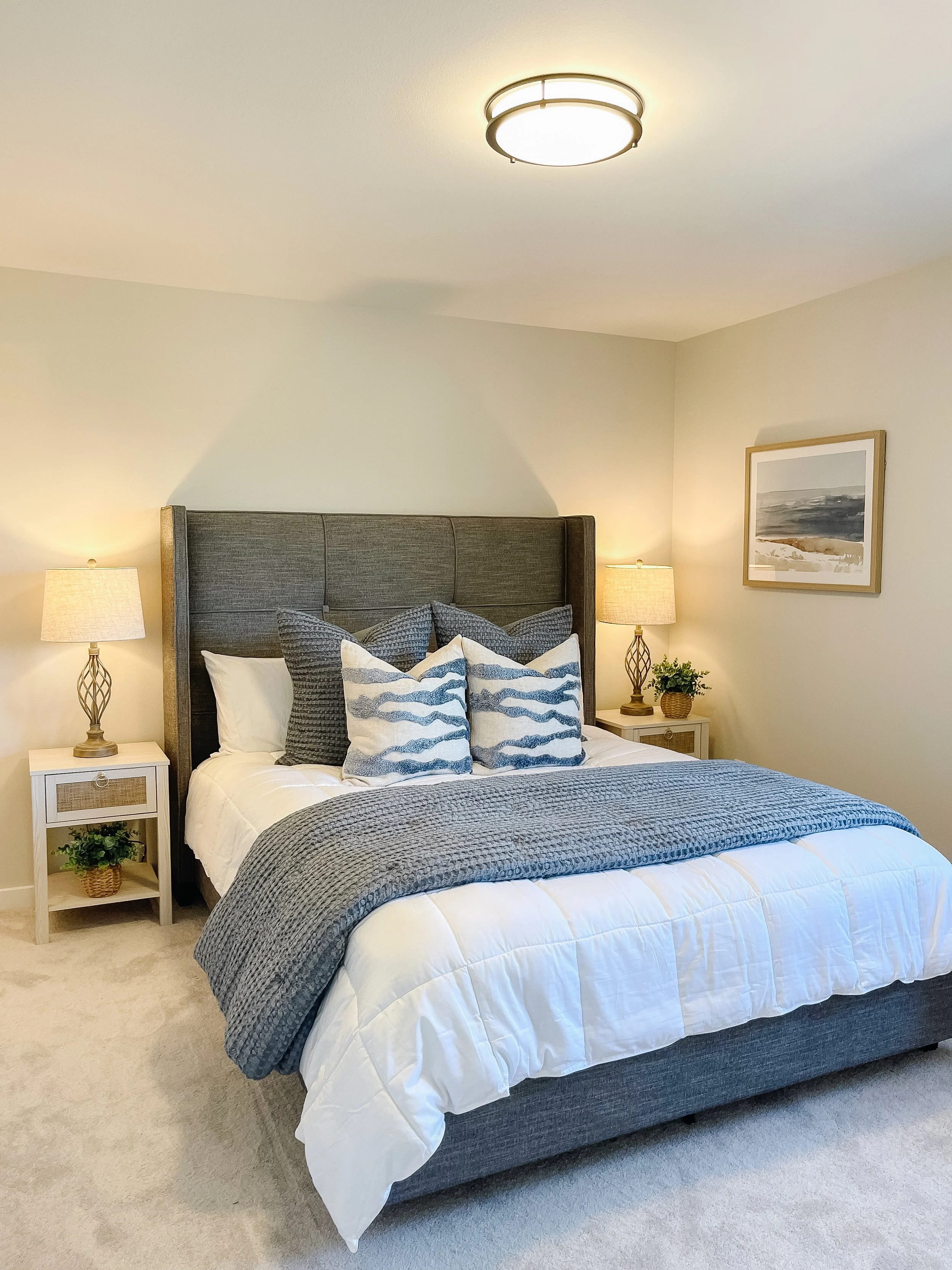 Small Oak Harbor bedroom staged with right-sized furniture to help show scale.