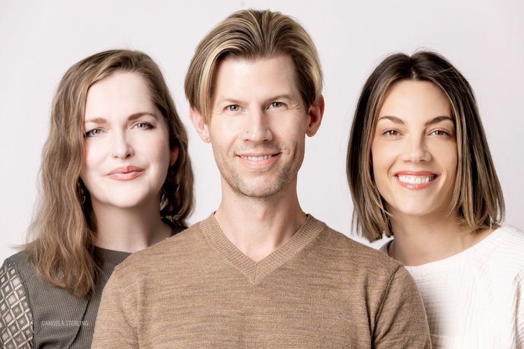 Episode image for Professional dancers turned therapists and coaches: The founders of ILUMN Collective