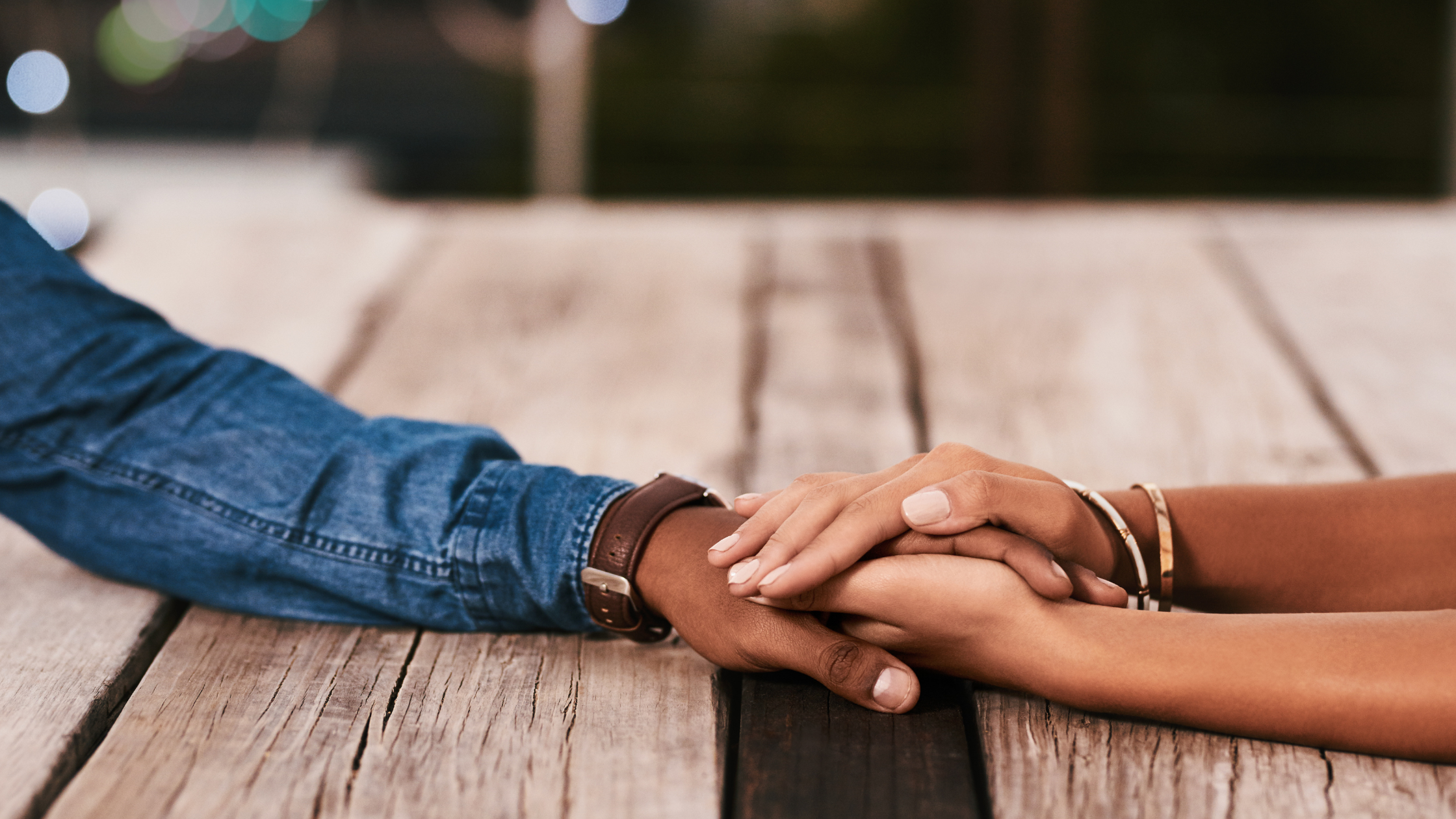 Should You Go to Couples Therapy While Dating? Signs It's Time