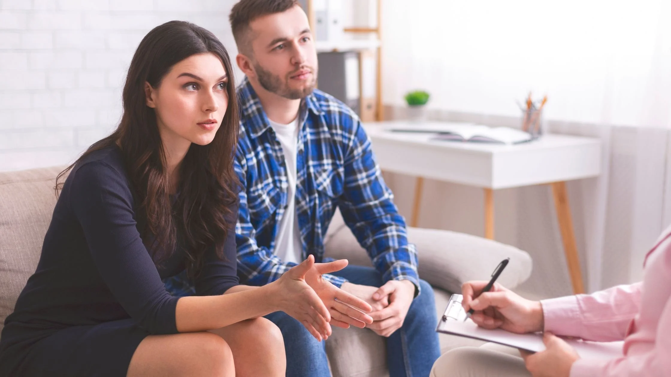What Actually Happens in Couples Therapy? A Look Inside the Room