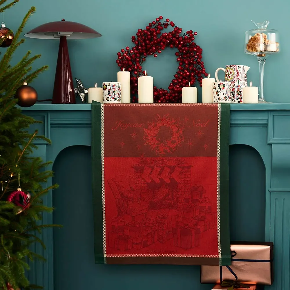 les-cadeaux-de-noel-houx-cotton-french-jacquard-kitchen-towel-lifestyle.webp