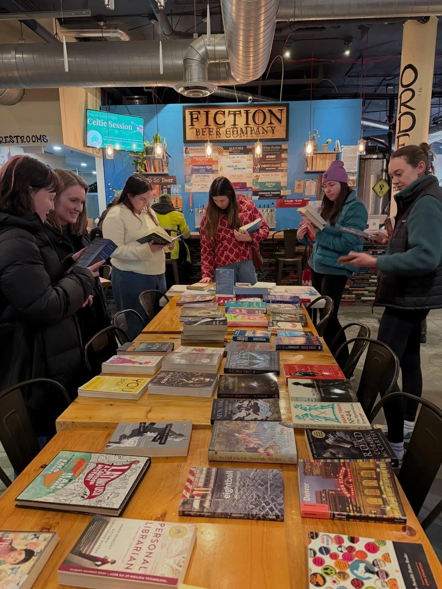 📚 Our next Book Swap is TONIGHT at 6pm! 🤩

Bring your gently loved books and grab new ones to bring home with you! It&rsquo;s totally FREE to enjoy&mdash;the only cost is clearing out your bookshelves.

How it works:
📕 Bring at least two books
📖 