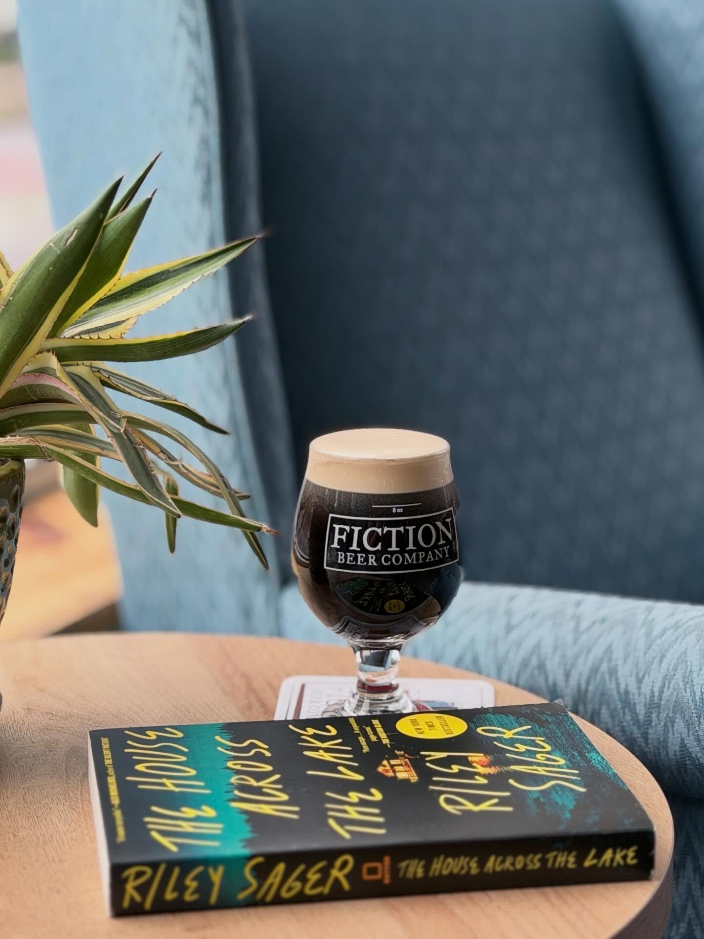 🌧️ Nothing better on a rainy day than a book, beer, and cozy chair! 📖 

📚 Our monthly book club meets tonight at 7pm to discuss The House Across the Lake by @riley.sager.

🧆 Grab some eats from @alibabamediterraneancuisinerny from 4-8pm today.

S
