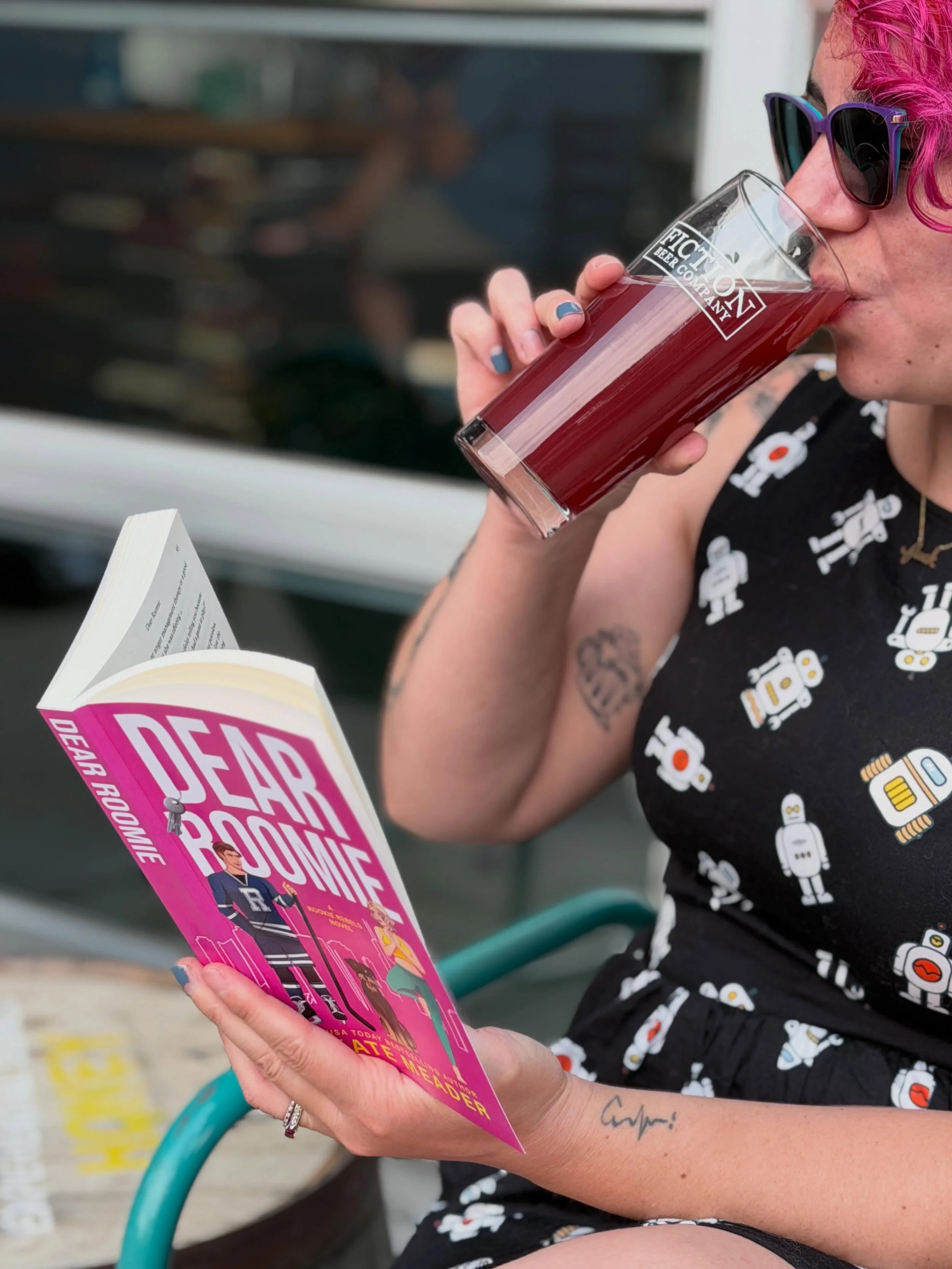 🔥 It&rsquo;s hot outside&mdash;and it&rsquo;s about to get spicy in the taproom today! 🌶️ 

Our monthly smutty book club meeting is tonight at 7pm, discussing Dear Roomie by @katemeader 

🇵🇷 And you can grab some Puerto Rican food from @demitierr