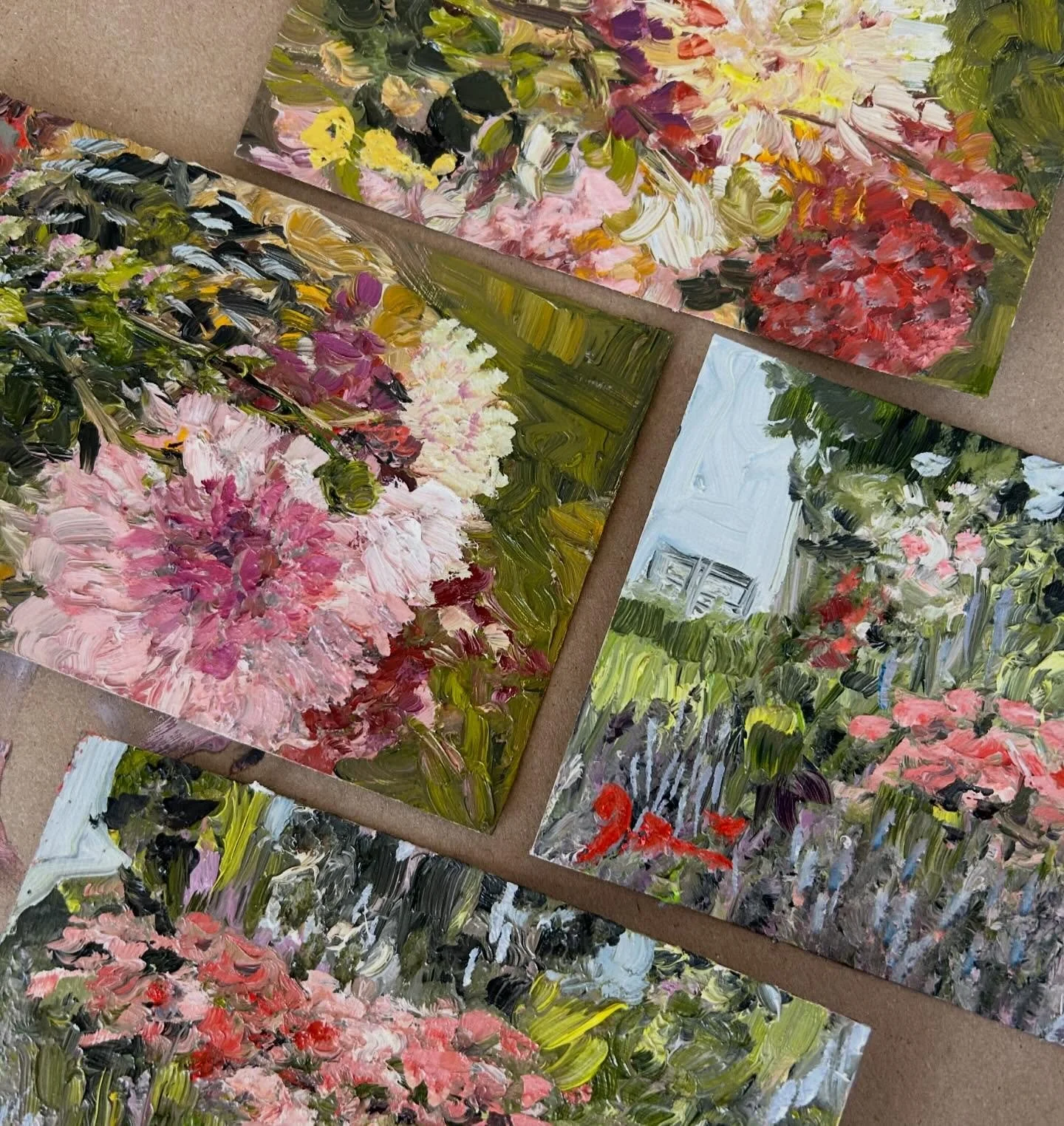 Happy ☀️ Sunday! #minipainting #oilpainting #wallart #interiordesign #interiordecor