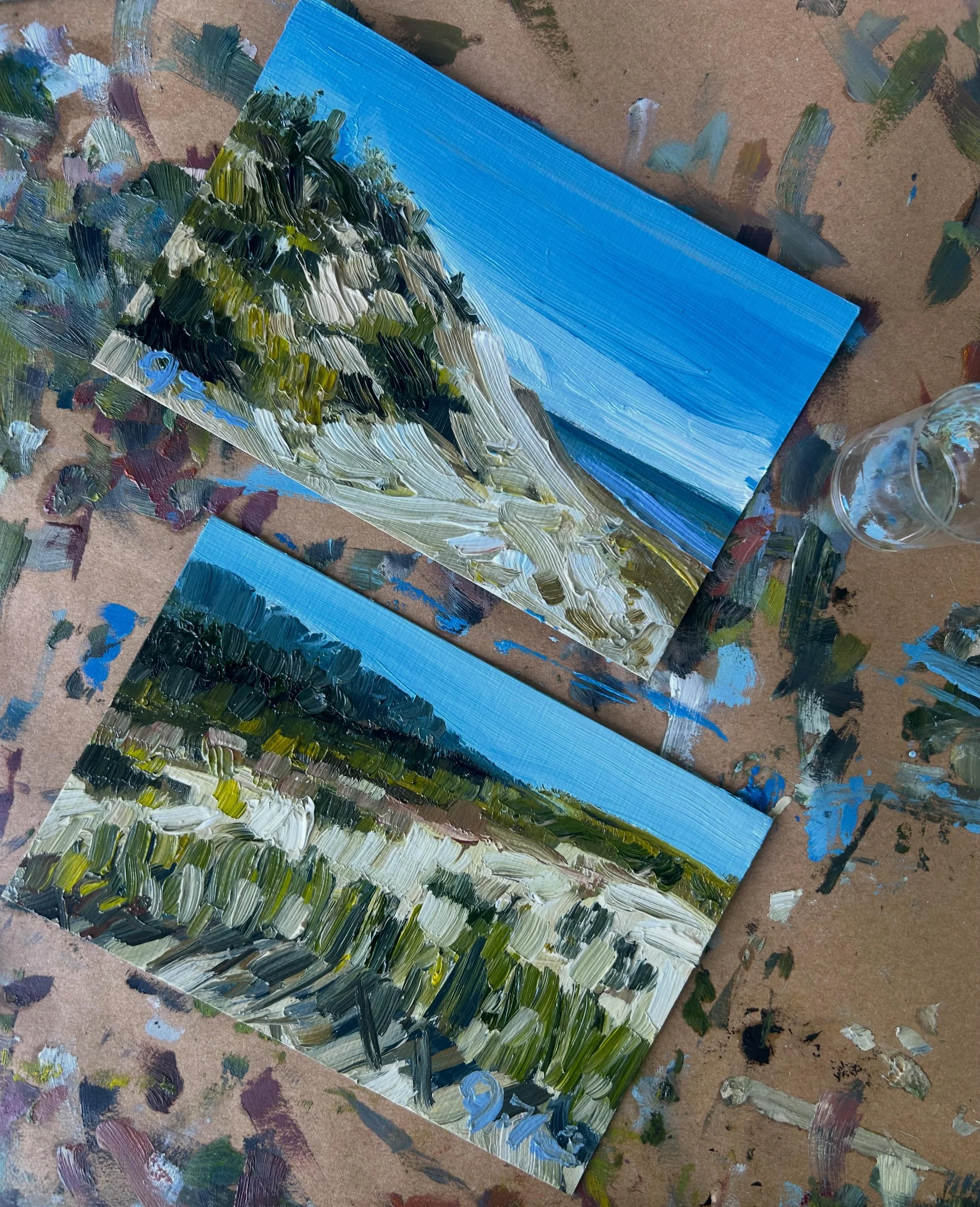 &ldquo;Sleeping Bear Day Trip&rdquo;
Set of 2, 4&rdquo; x 6&rdquo;
Oil on paper 
$40.00
Ready mid June!
#wallart #minipainting #interiordecor #interiordetails #leelanau