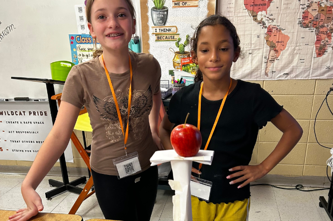  Lynn Camp Elementary’s 4th grade engineers took on the Apple Tower Challenge. With 3 sheets of paper, 12” tape, and 20 minutes, they collaborated to build a freestanding structure 12”+ high to hold an apple for 10 seconds. 
