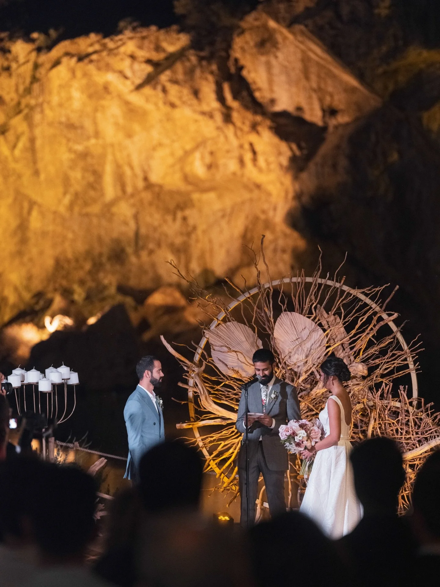 A cinematic love story. The ideal scenery. Timeless frames.