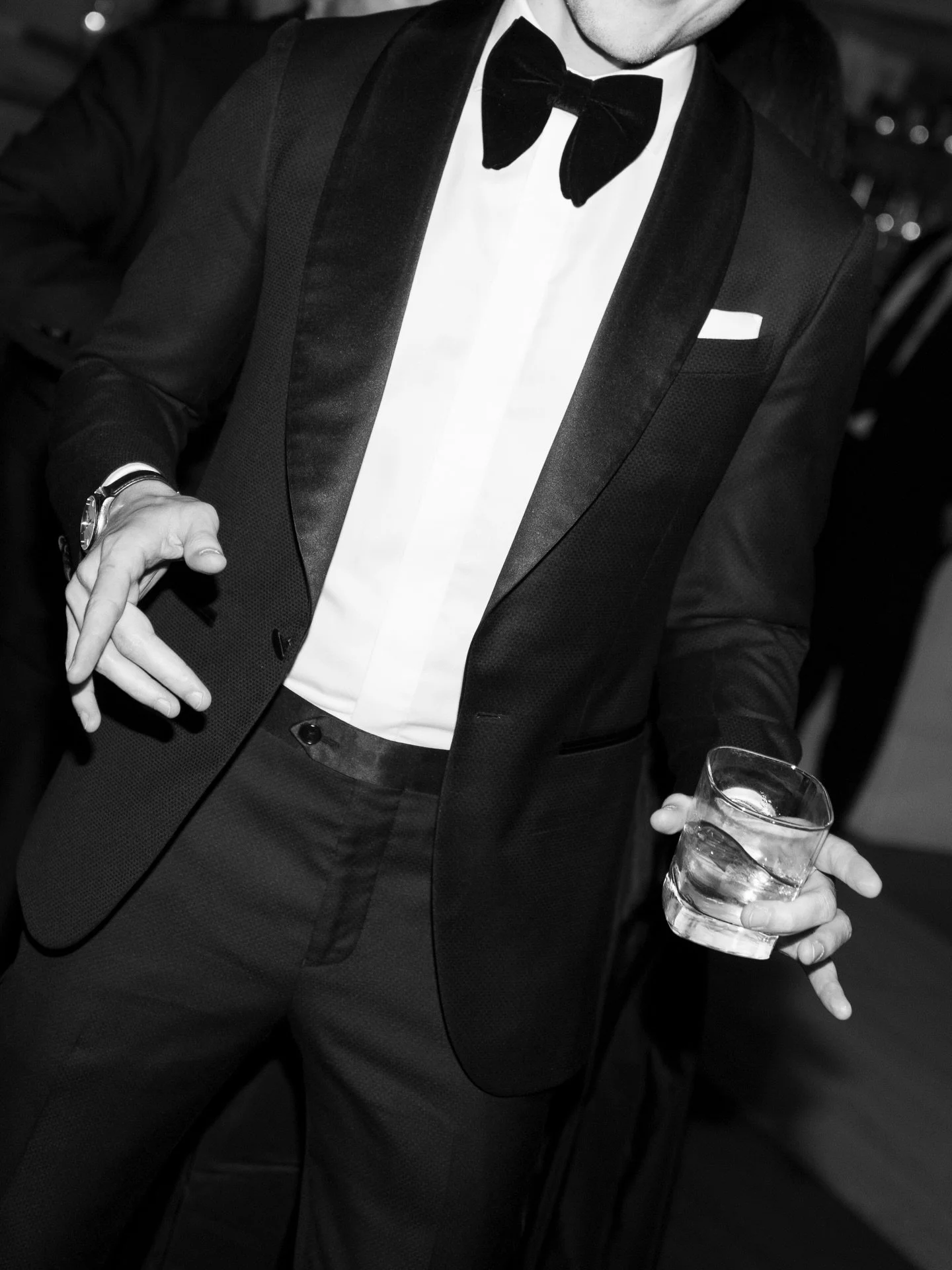 Champagne popping, hearts racing, money in the air.
This is what a wedding feels like when the night really begins.

Unfiltered joy. Loose ties. Happy chaos.
The kind of celebration where laughter is loud, rules don&rsquo;t exist, and every frame tel