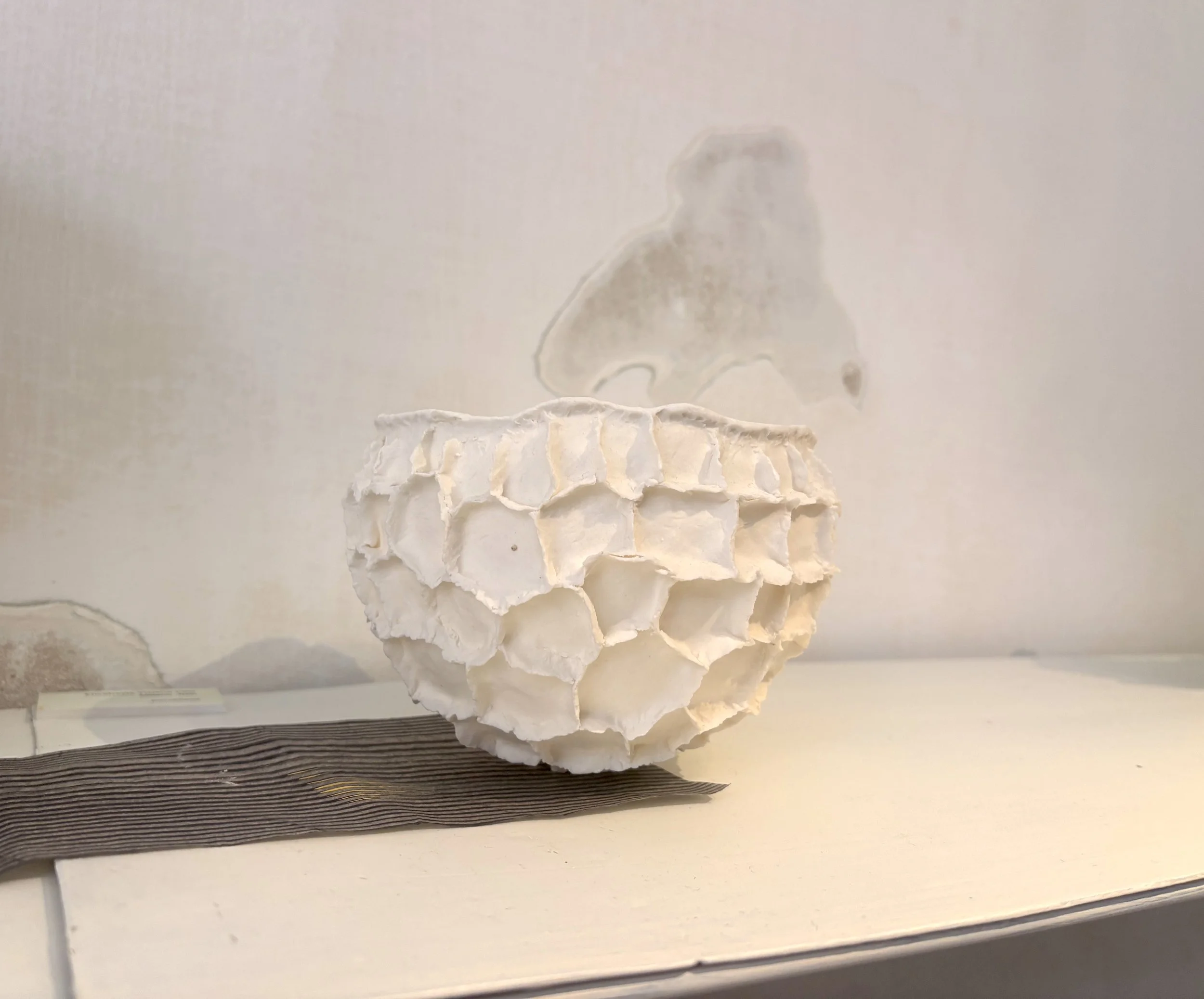 Vaso scultura in paper porcellana