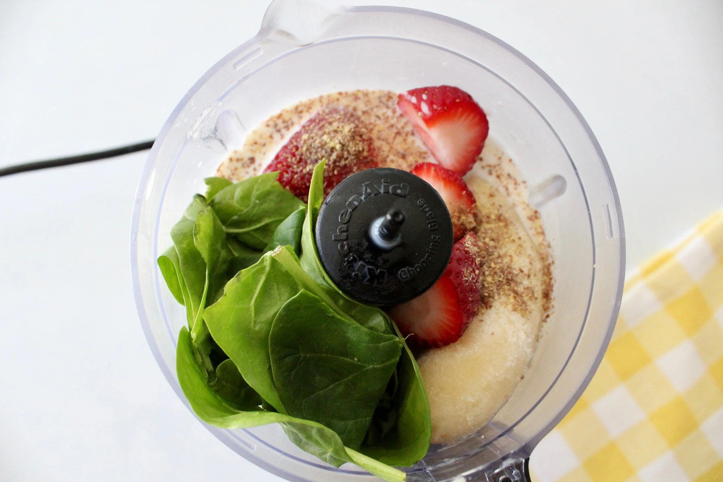 3-Ingredient Strawberry Banana Smoothies — My Toddler's Kitchen