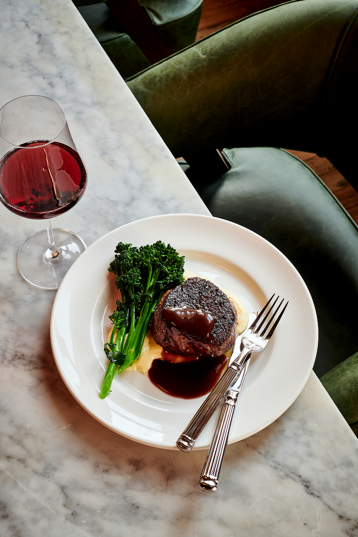 ArmourHouse Filet + Broccolini.png