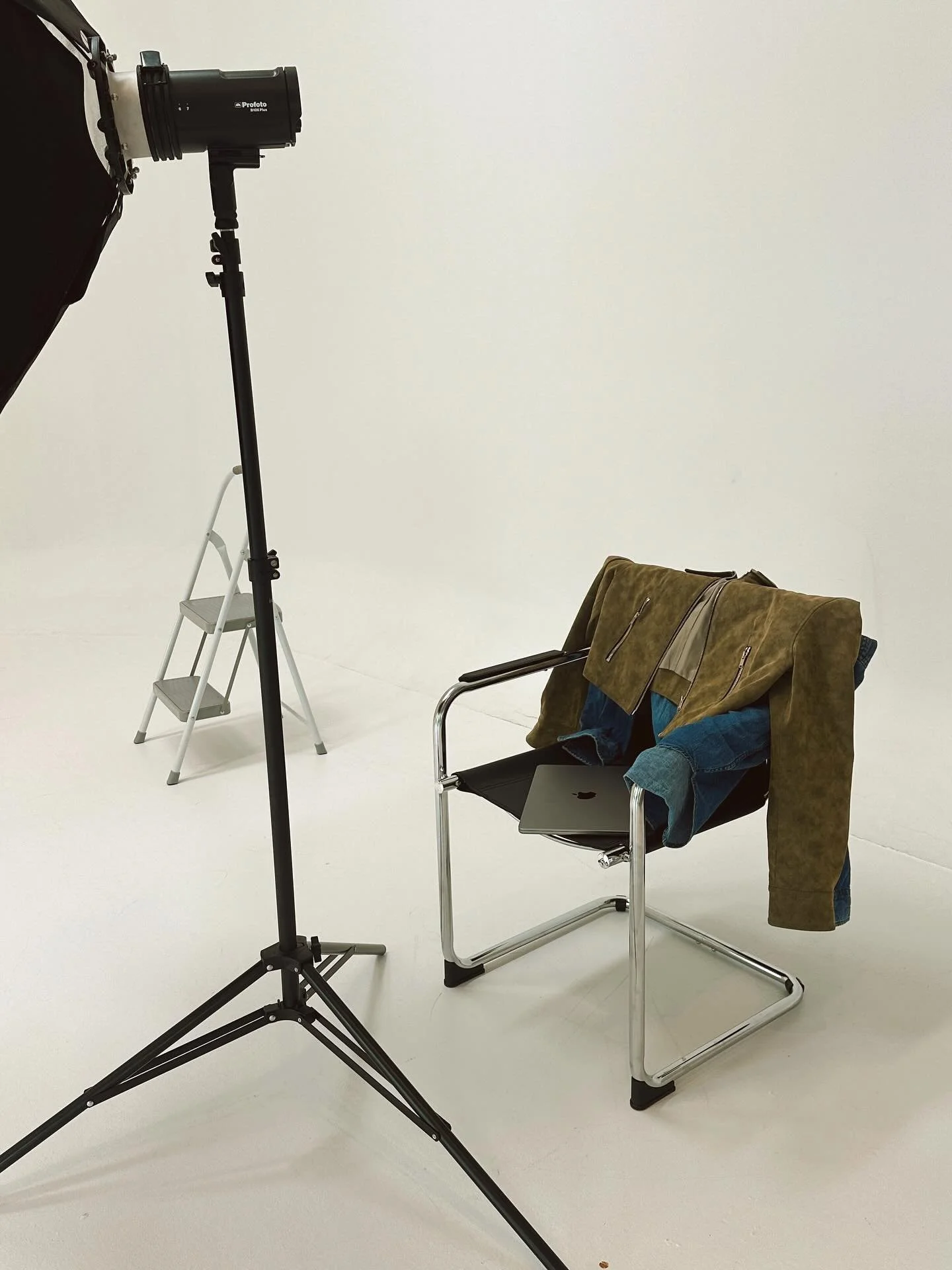 recent BTS on set 🧥