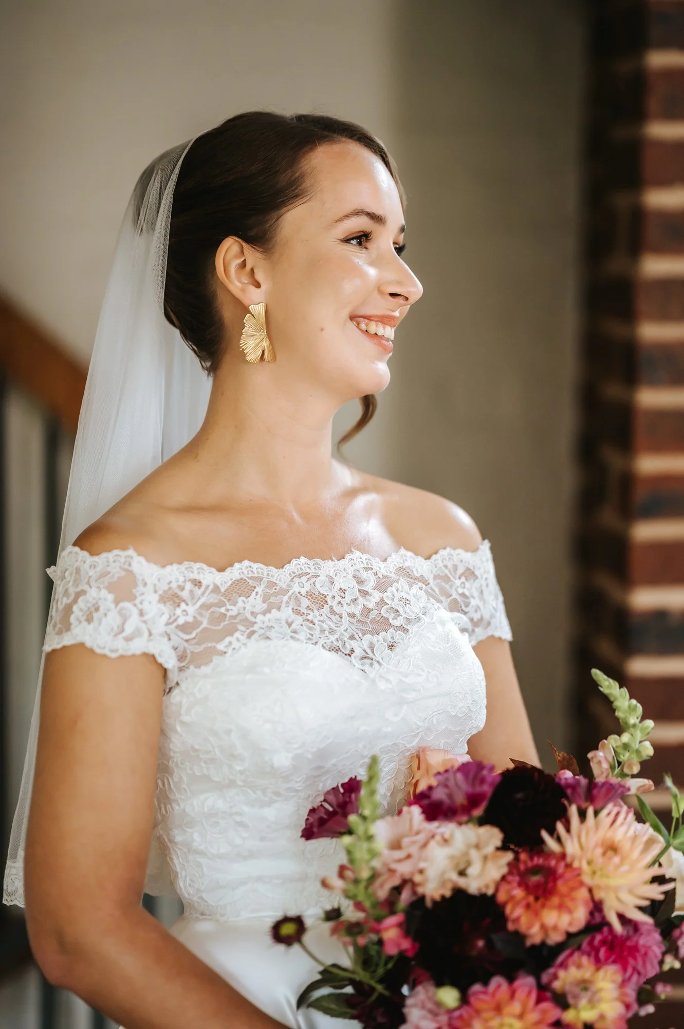natural wedding hair and makeup artist for topical steroid withdrawal and sensitive skin bore place bridal preparation
