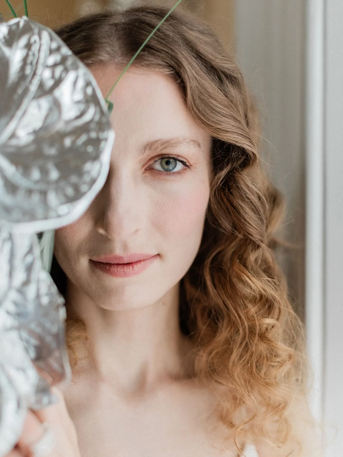 ESME @old_sessions_house.

Makeup and Hair by me @kyliemmakeup.

Key products:

@bysarahlondon Cream Cleanser
@exuvianceuk Gentle Daily Exfoliating Pads
@indeedlabs Hydraluron Moisture Lotion
@amazingcosmetics Amazing Concealer
@merit Flush Balm in B