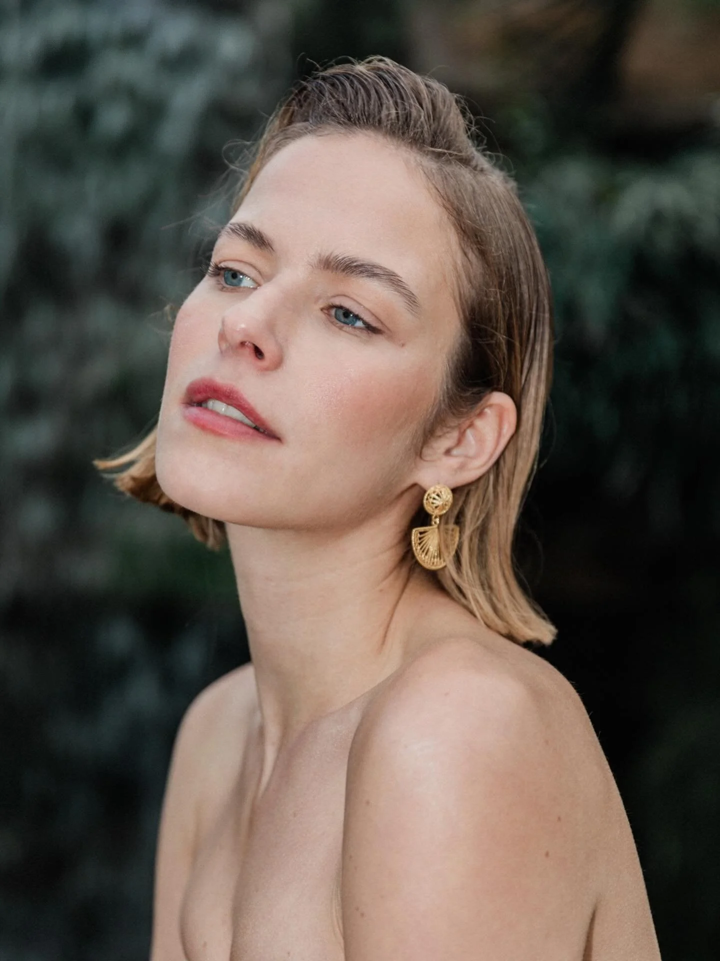 HOW TO ENQUIRE WITH ME:

&bull; Before you email please check with your Bridal Party what services they want. Align this with a potential budget you have for services.

&bull; My prices are on my website. Check them and check in with your Bridal Part