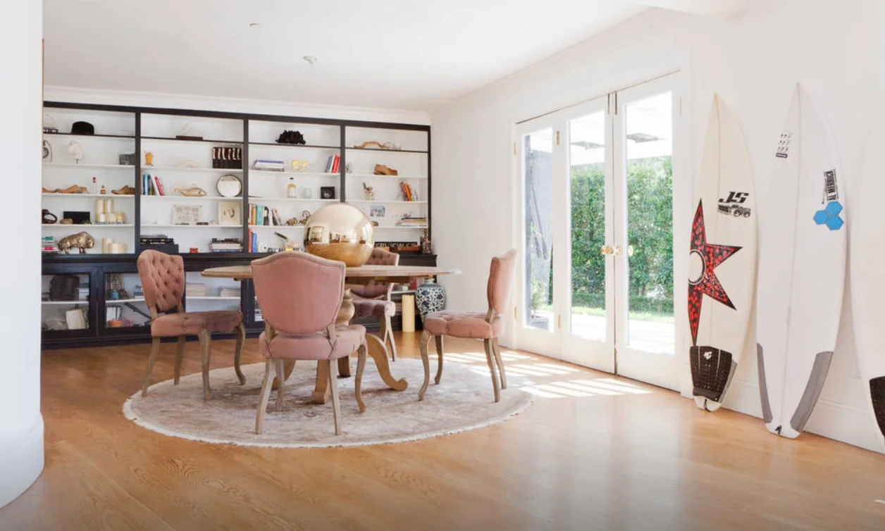 Dining Area.jpg
