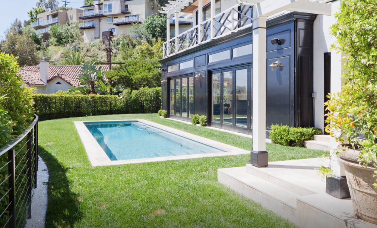 Outdoor Pool .jpg