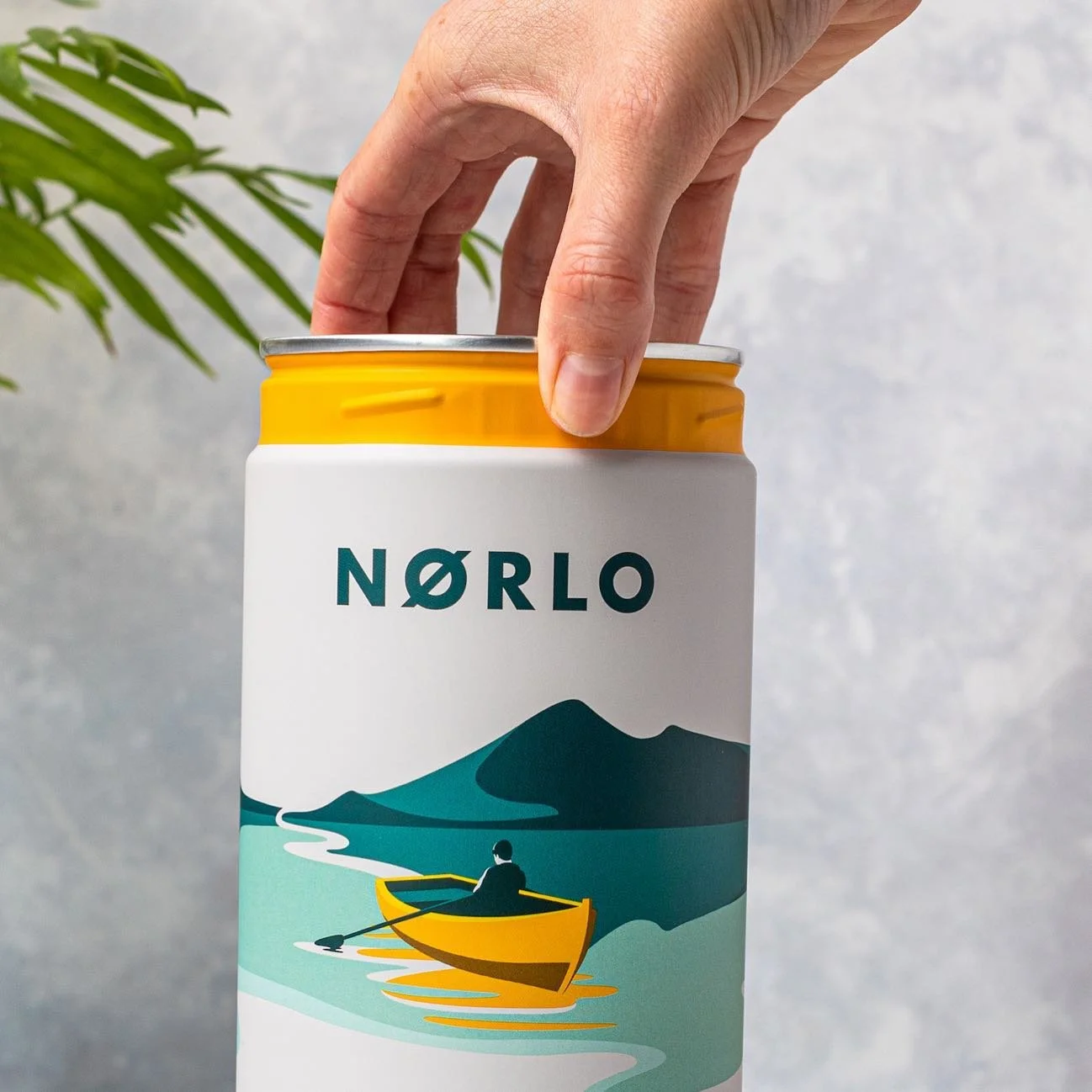 Scandinavian minimalist coffee tin design for Nørlo Coffee featuring Nordic landscape illustrations by Design Happy.