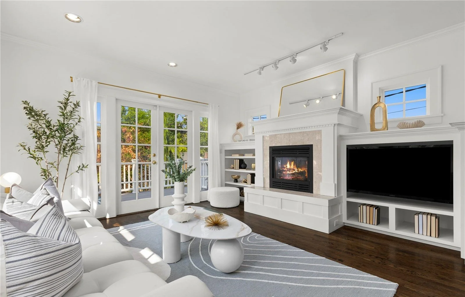 909 21st Ave E, Seattle, WA 98112 18.jpg