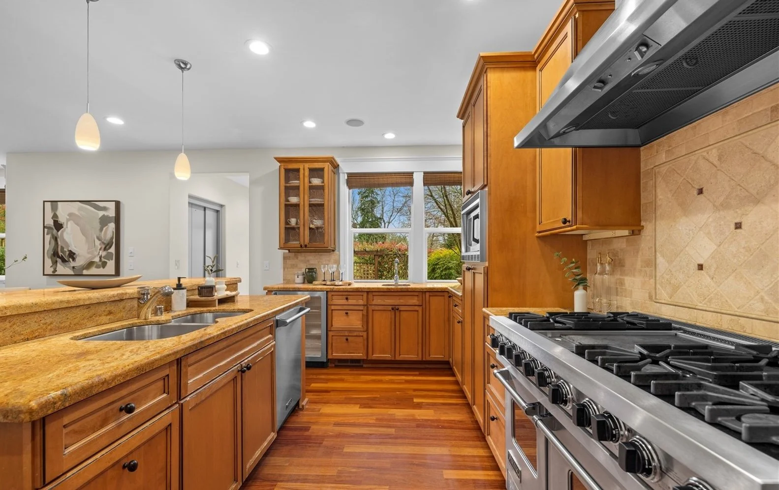 2315 38th Ave E, Seattle, WA 98112 14.jpeg