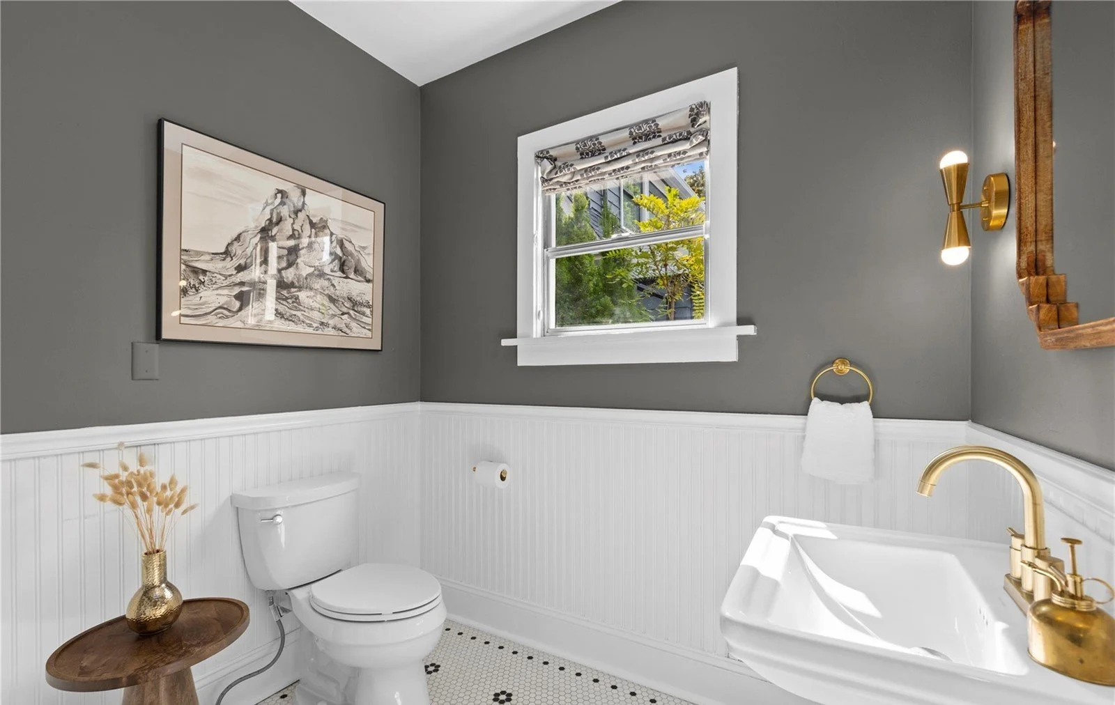 909 21st Ave E, Seattle, WA 98112 24.jpg