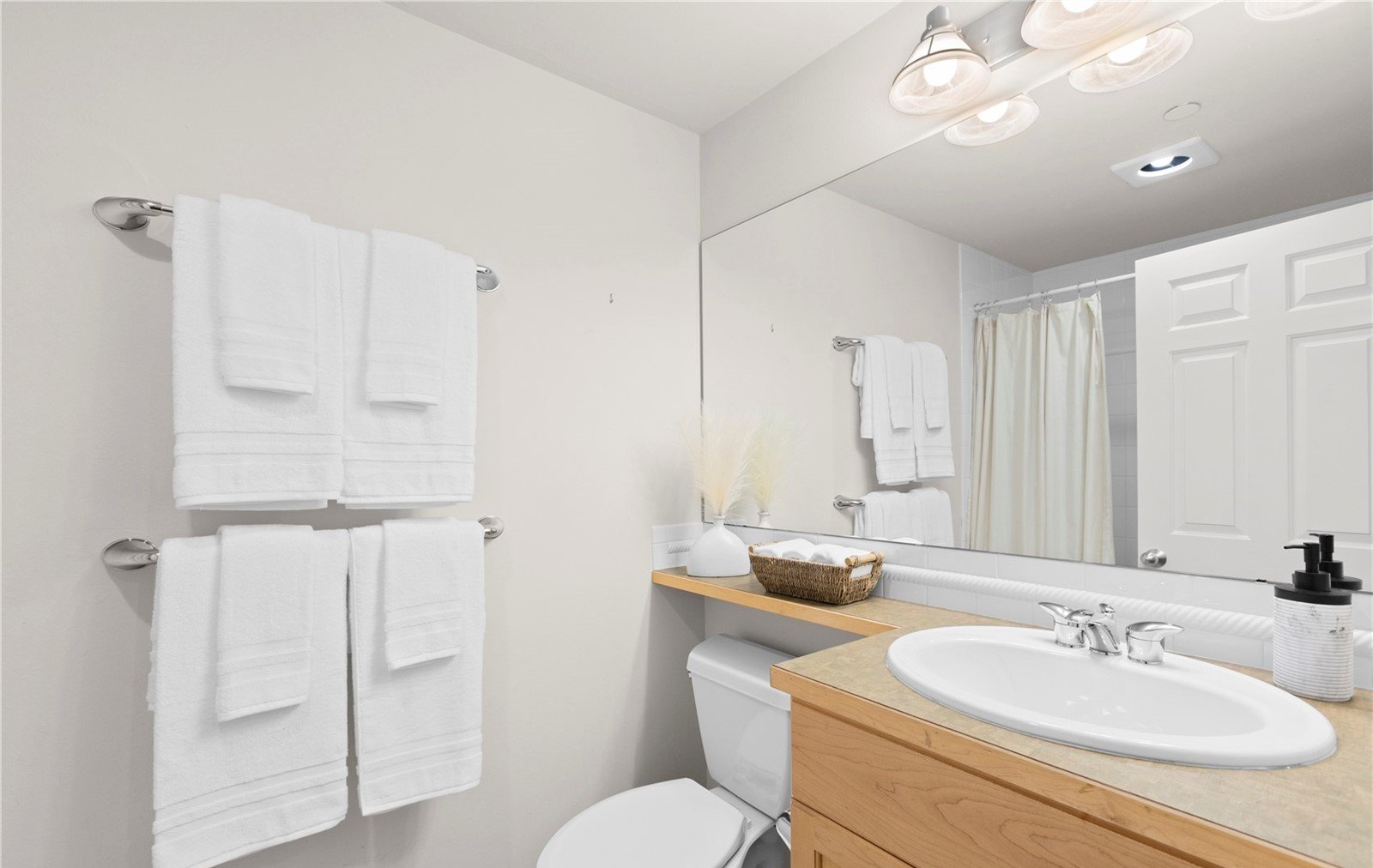 2820 E Madison St Unit #204, Seattle, WA 98112 18.jpg