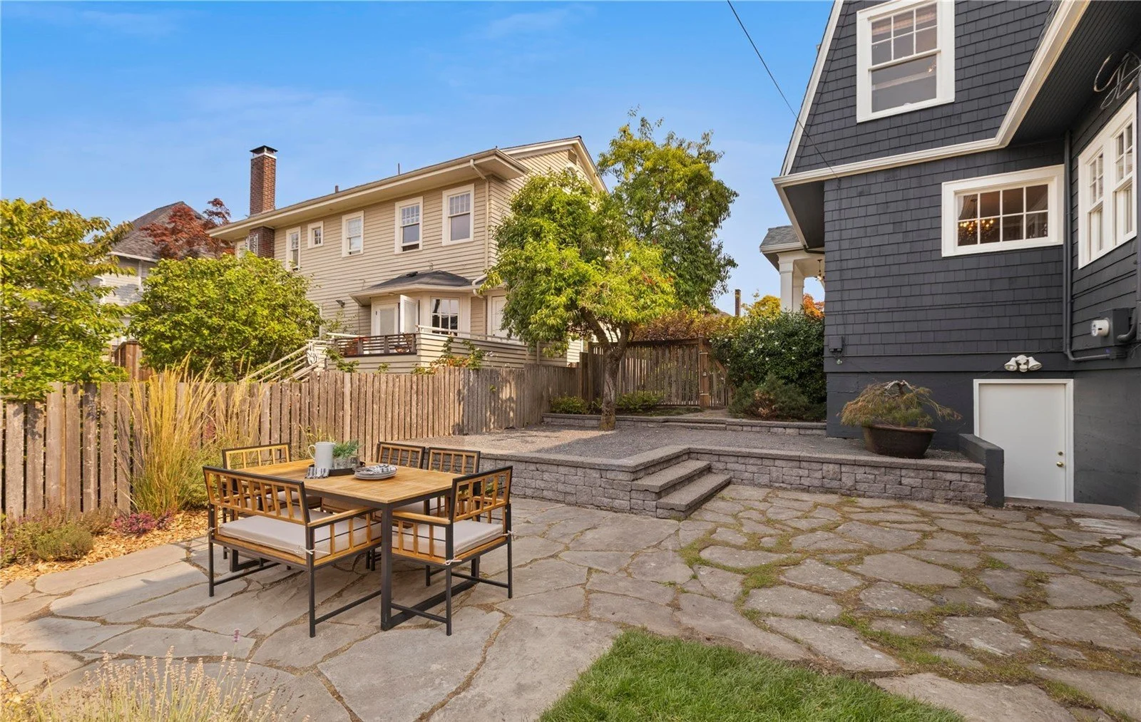 909 21st Ave E, Seattle, WA 98112 21.jpg