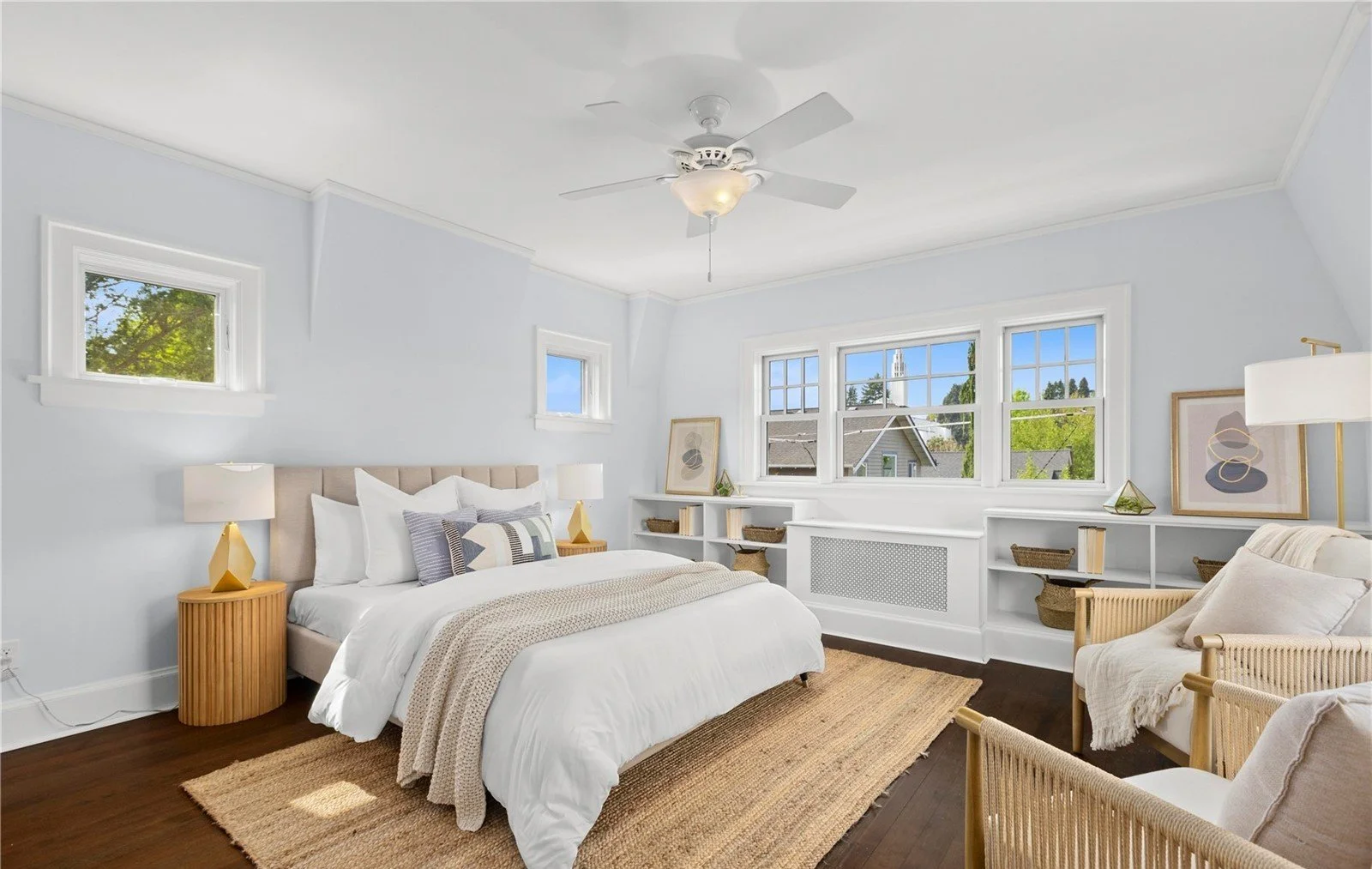 909 21st Ave E, Seattle, WA 98112 28.jpg