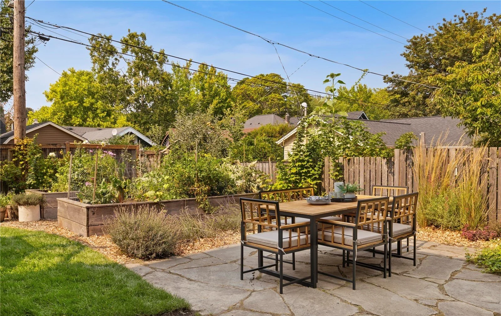 909 21st Ave E, Seattle, WA 98112 20.jpg