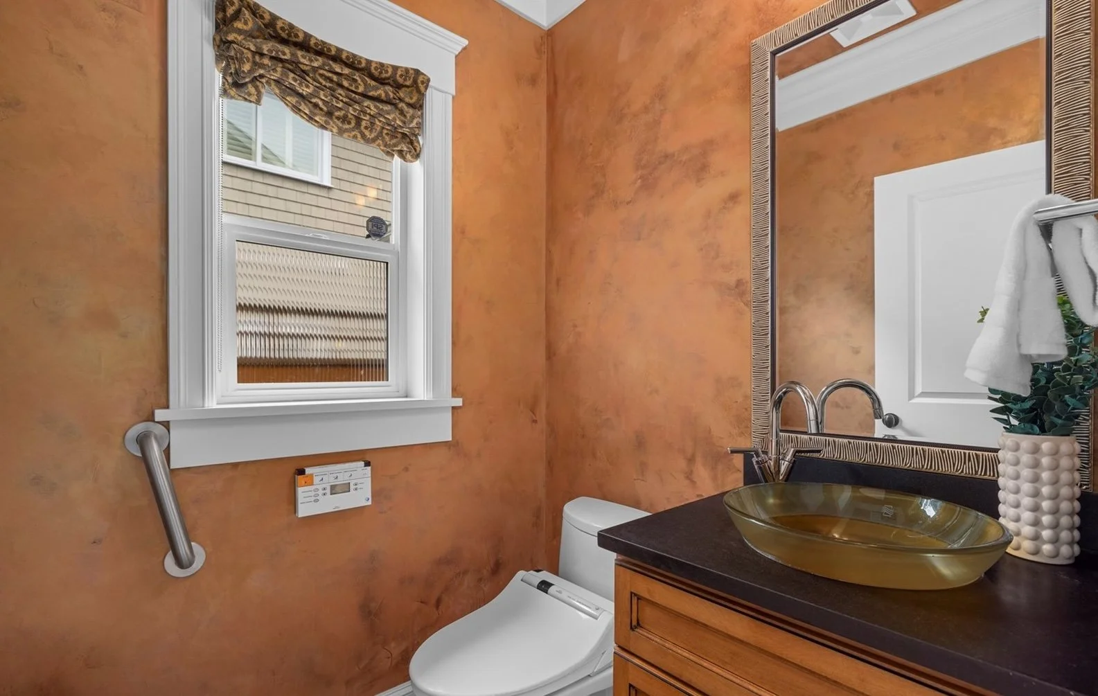 2315 38th Ave E, Seattle, WA 98112 21.jpeg