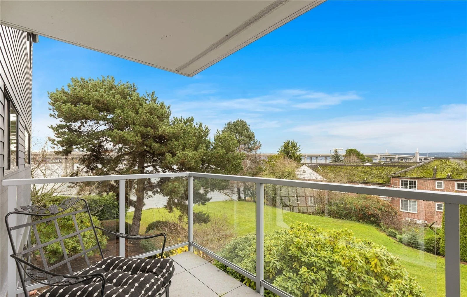 2501 Canterbury Lane E Unit #306, Seattle, WA 98112 5.jpg