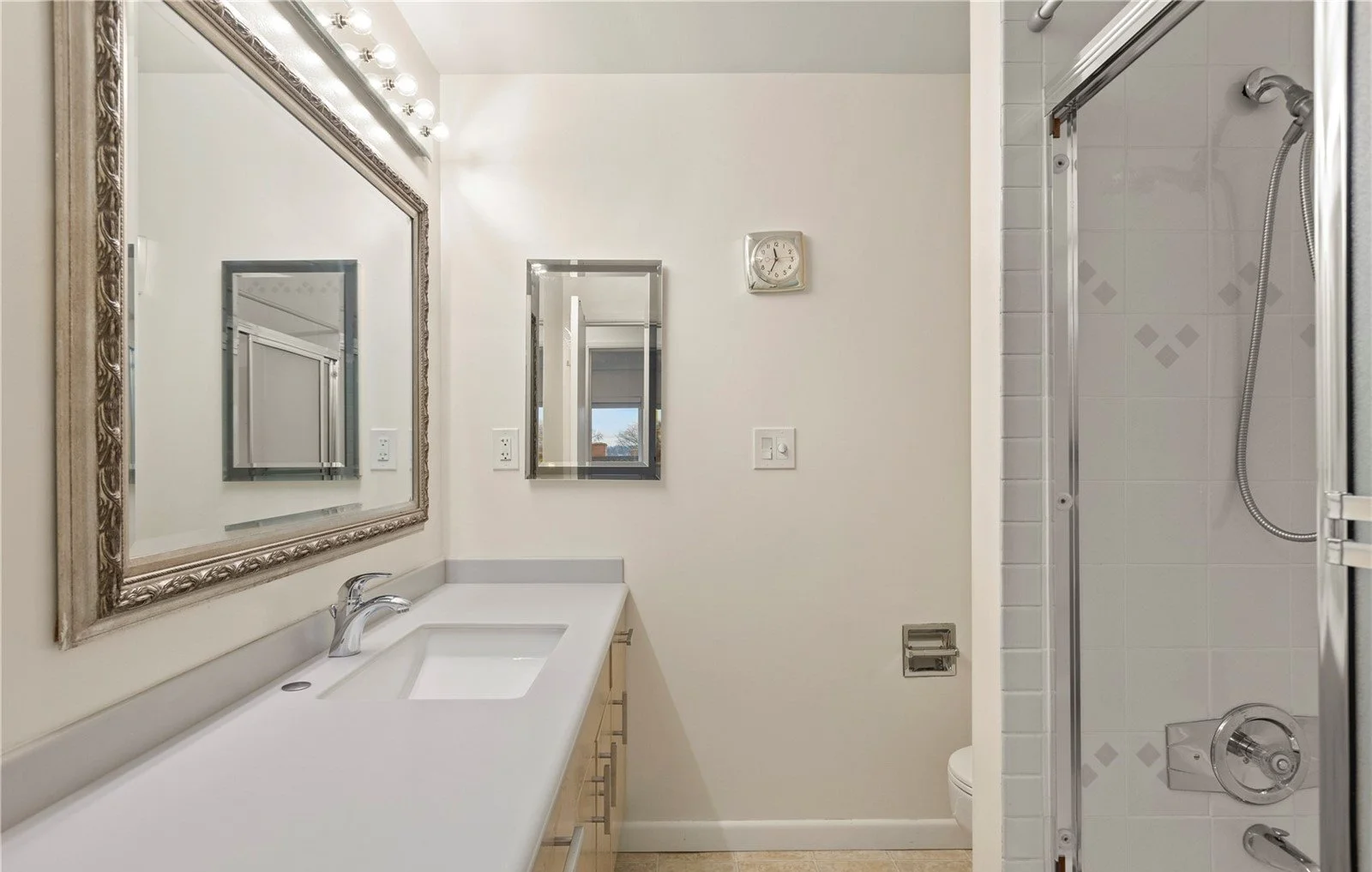 2501 Canterbury Lane E Unit #306, Seattle, WA 98112 28.jpg