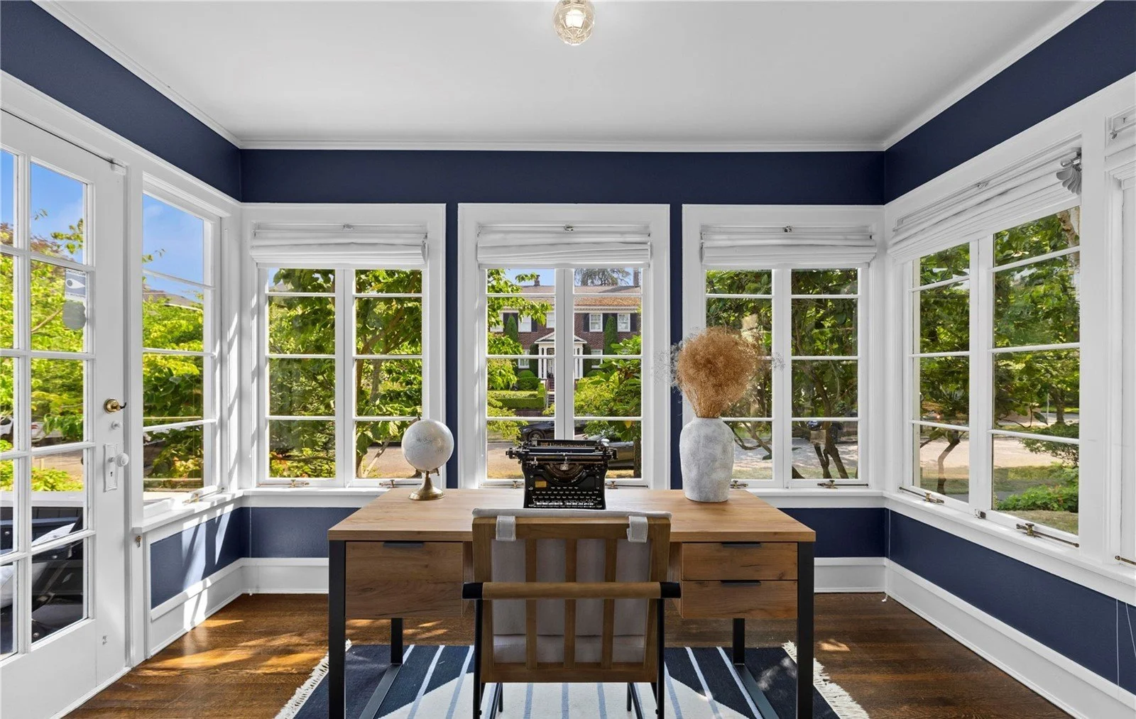 909 21st Ave E, Seattle, WA 98112 7.jpg