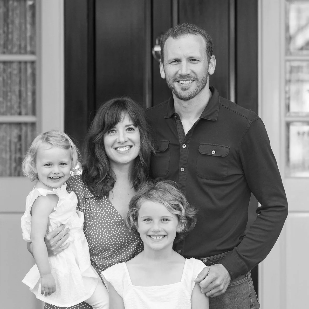 jonathan young wife and kids Image 5