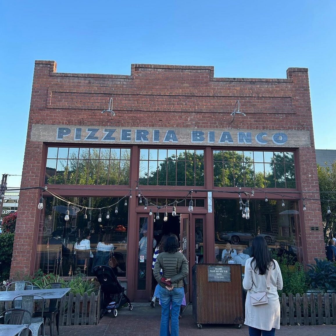 When in Phoenix, all roads lead to @pizzeriabianco. This week working with @azfireplaces was no exception!