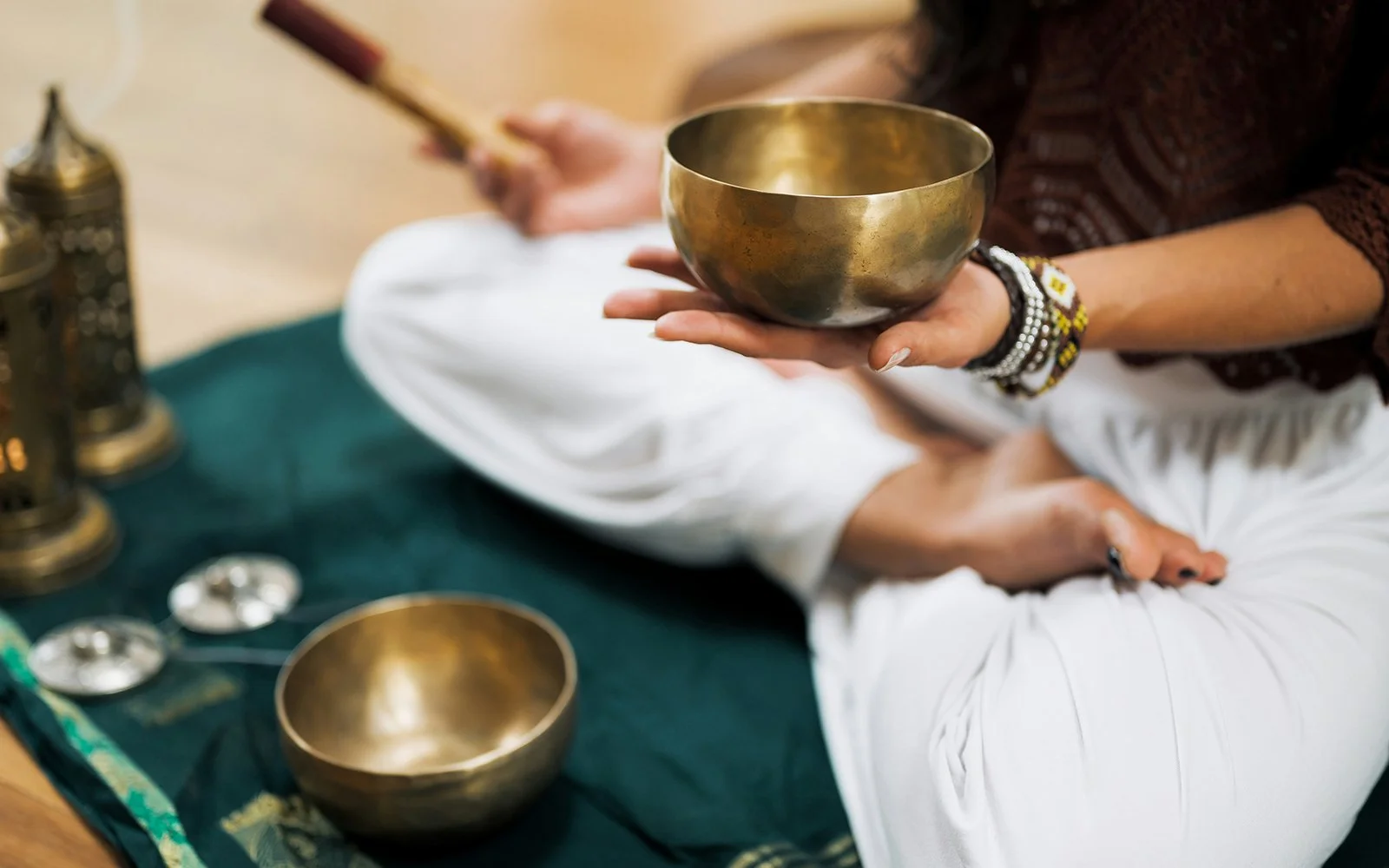 What to Expect in a Sound Bath with Himalayan Singing Bowls
