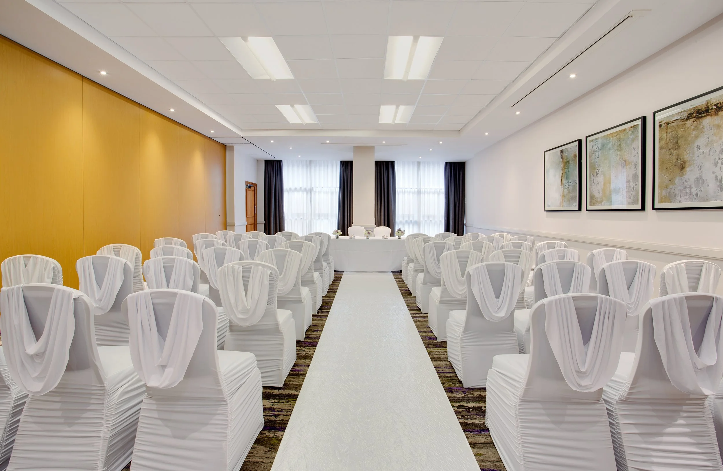 civil-wedding-ceremony-0011-doubletree-hilton-glasgow-scotland.jpg