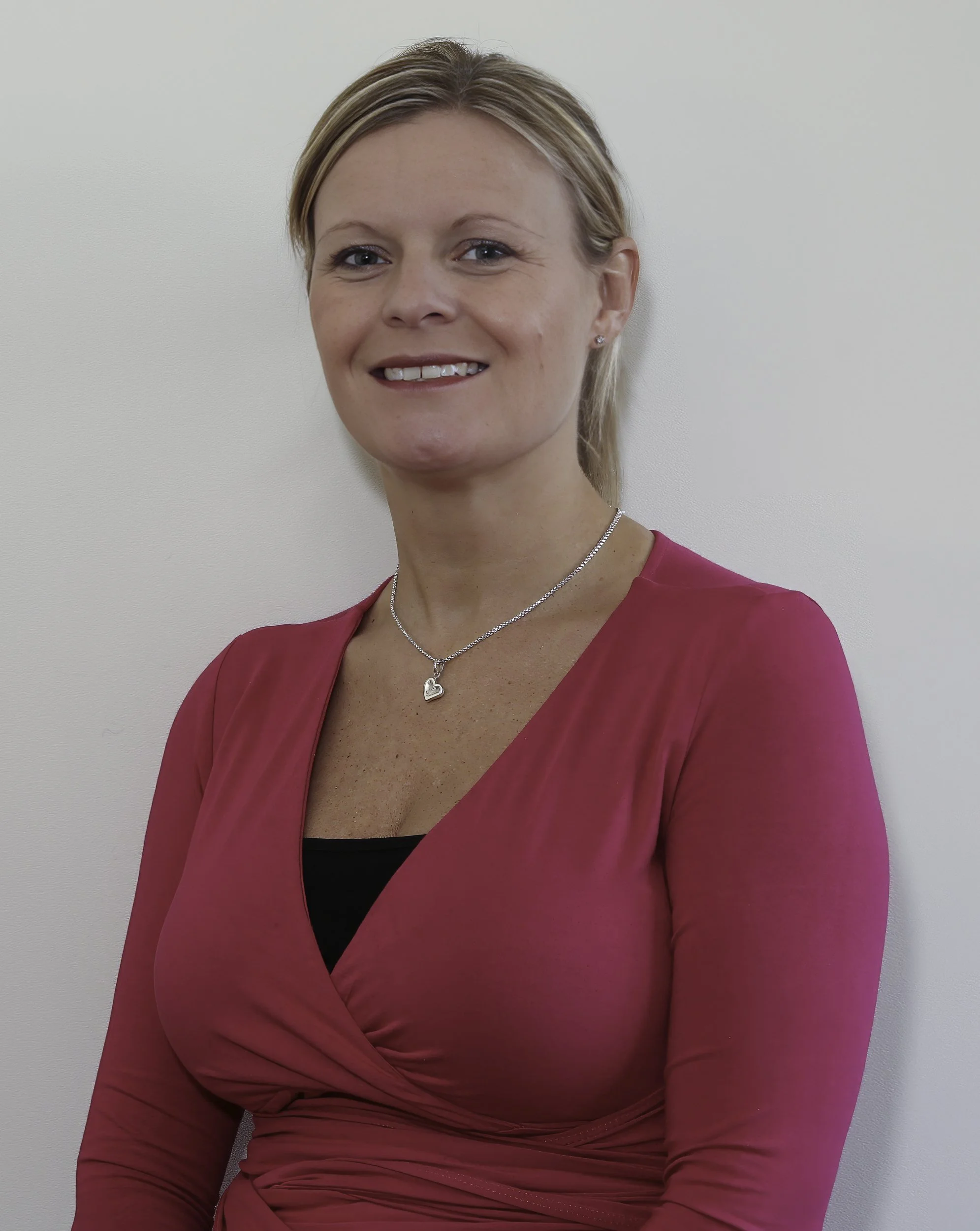 031_professional-linkedin-headshot-photographer-hampshire.jpg