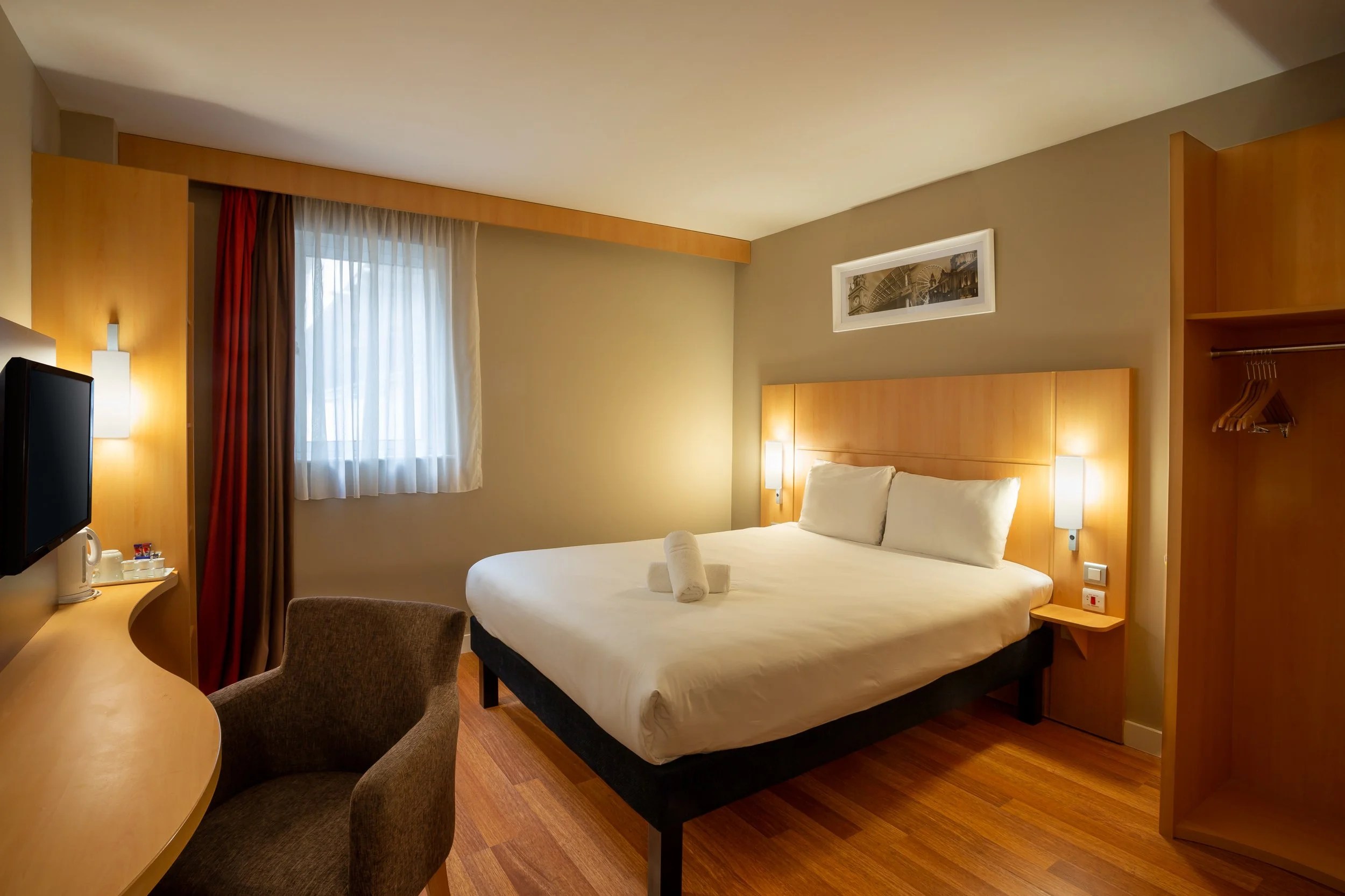 IBIS Hotels Belfast – Guest Bedroom Double – Hotel Photography by Sequoia Studios